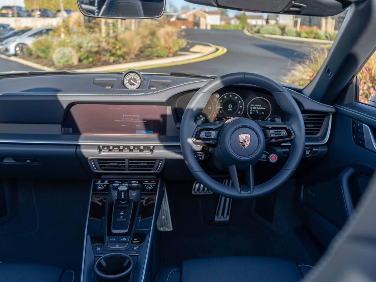 Porsche 911 view 37