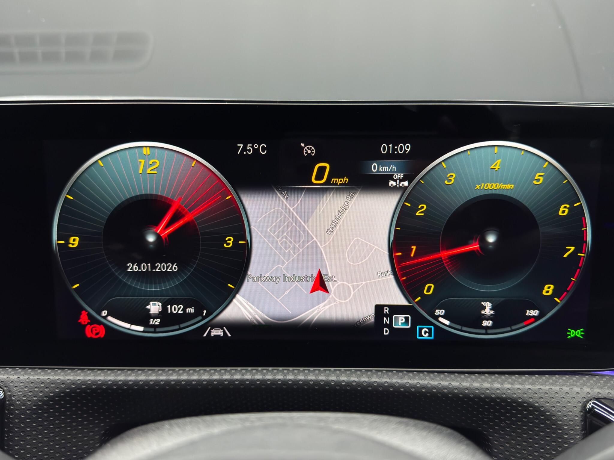 Mercedes-Benz Cla view 22