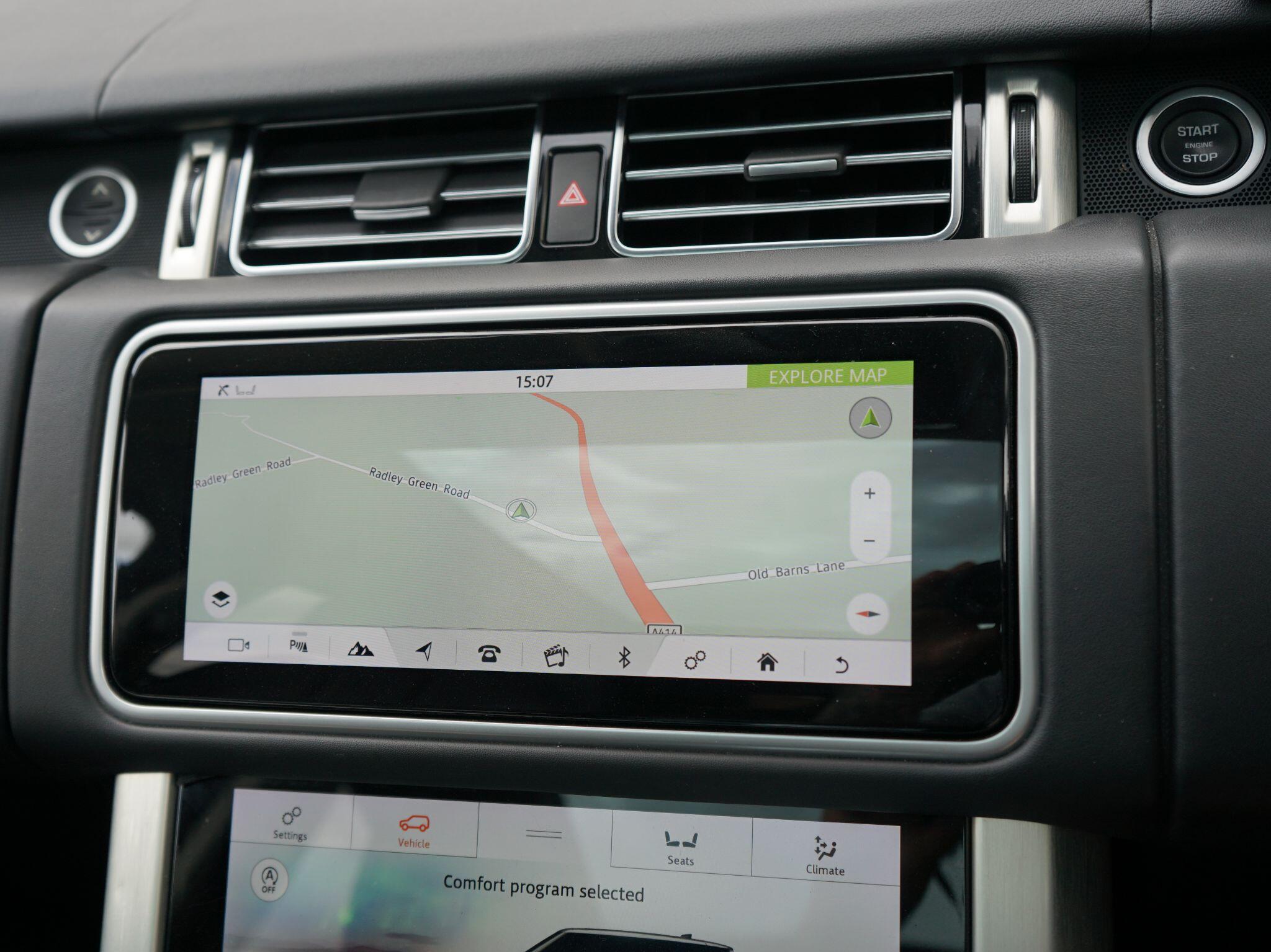 Land Rover Range Rover view 21