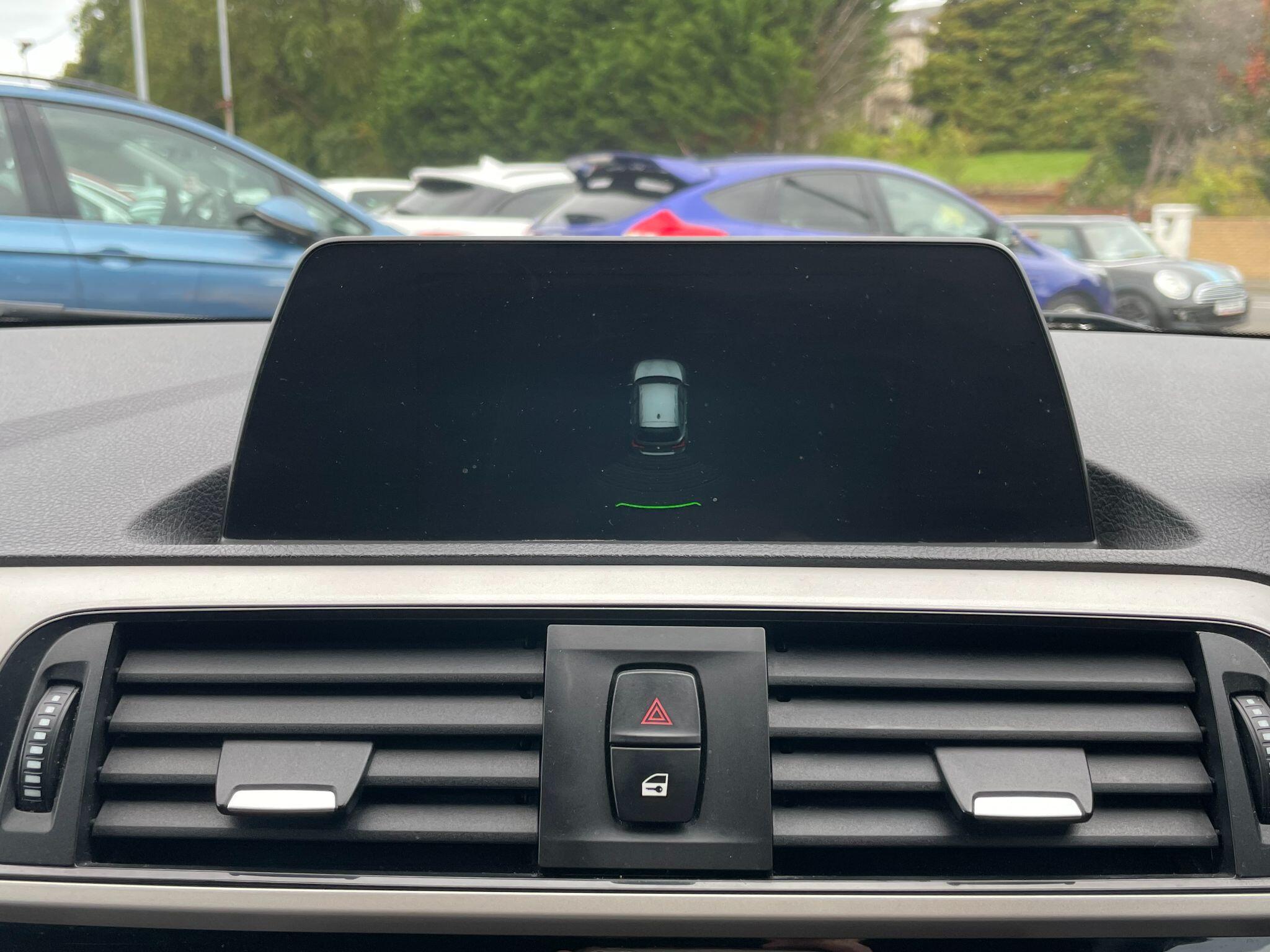 BMW 1 Series view 25