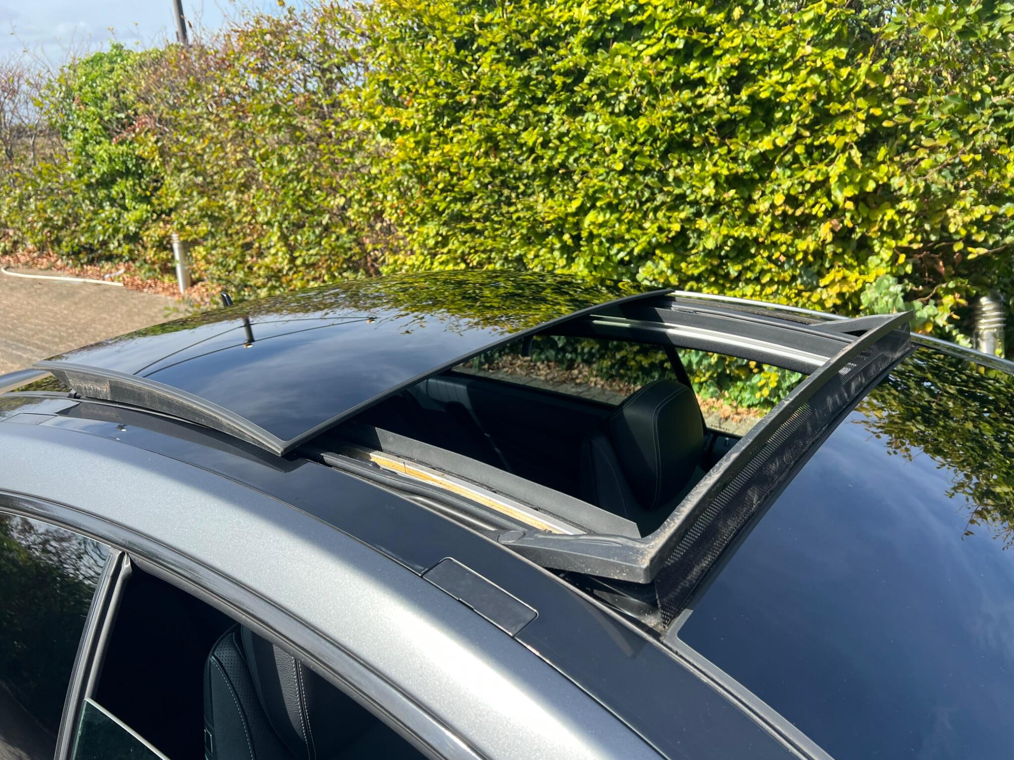 Mercedes-Benz E-Class view 18