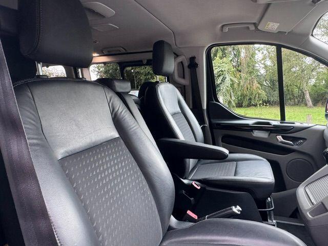 Ford Tourneo Custom view 15