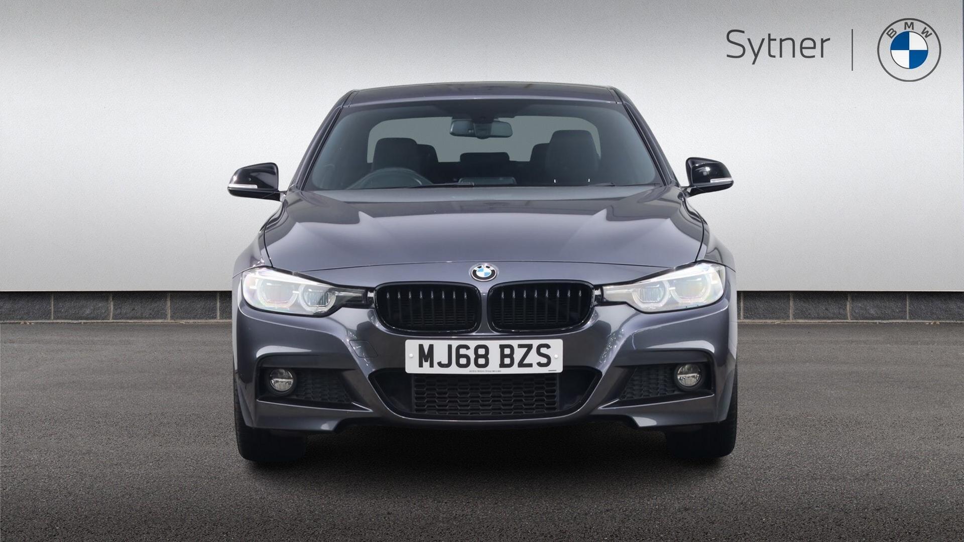 BMW 3 Series view 16