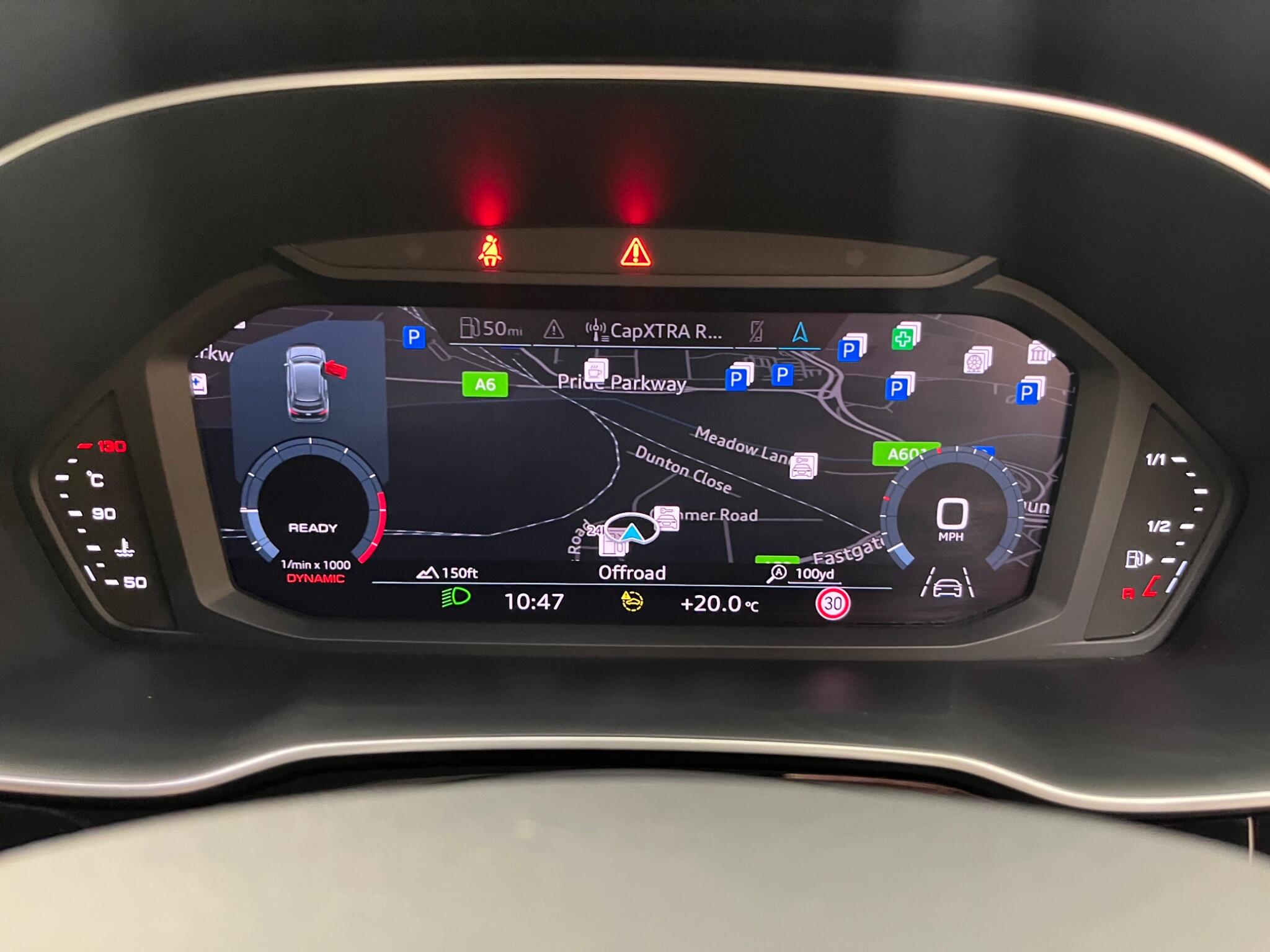 Audi Q3 view 16
