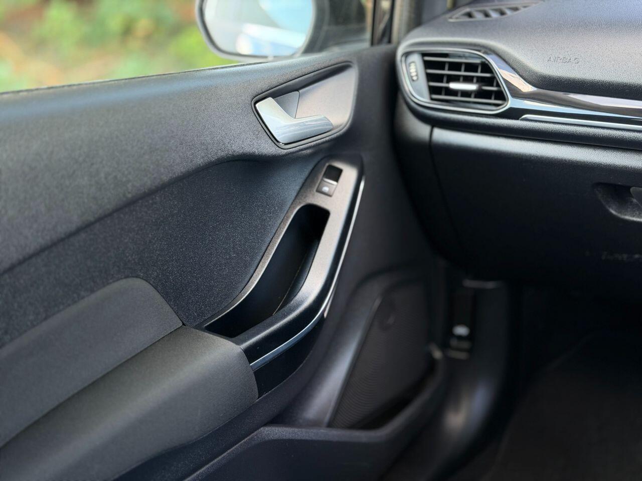 Ford Fiesta view 91