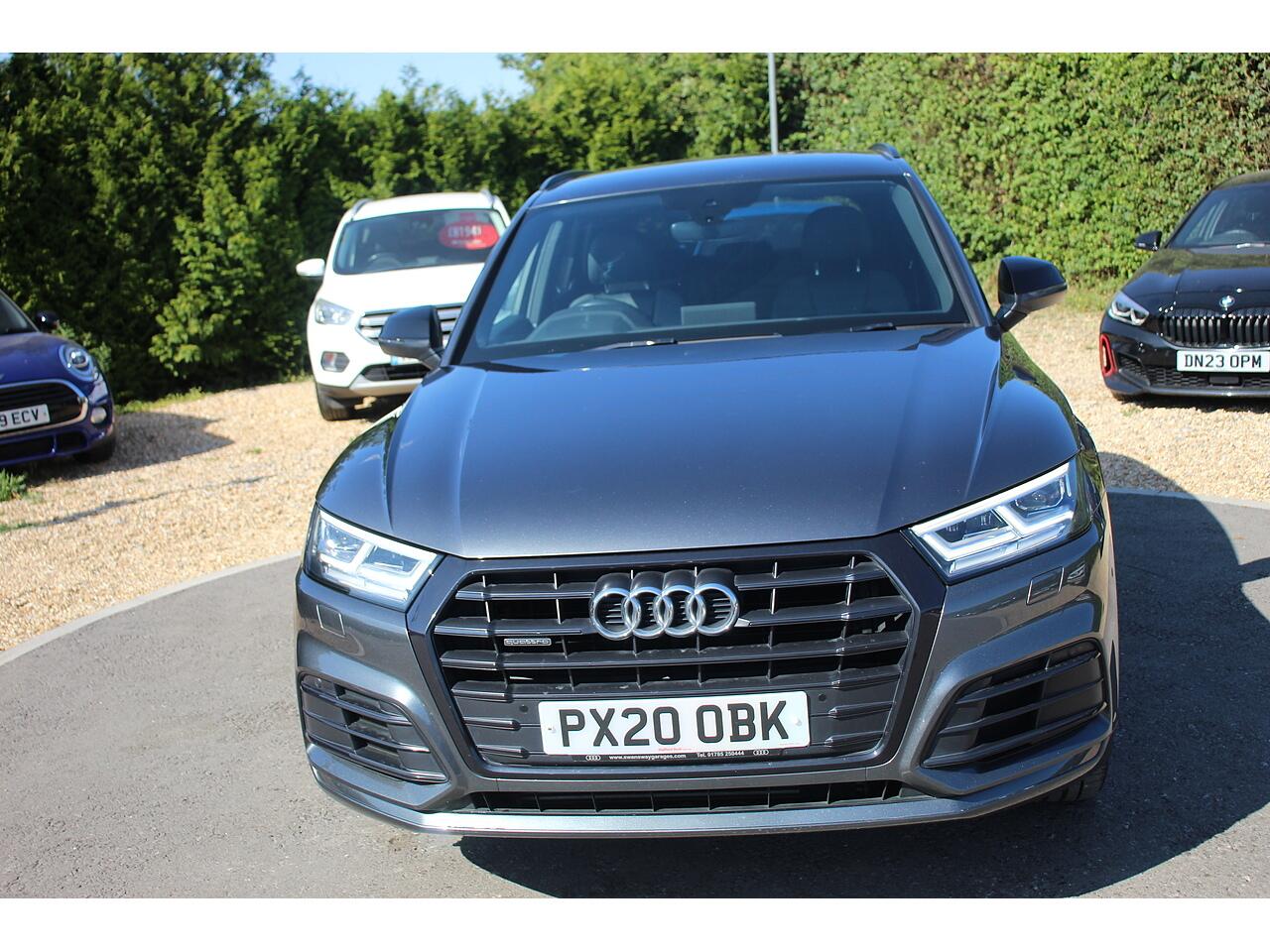 Audi Q5 view 3
