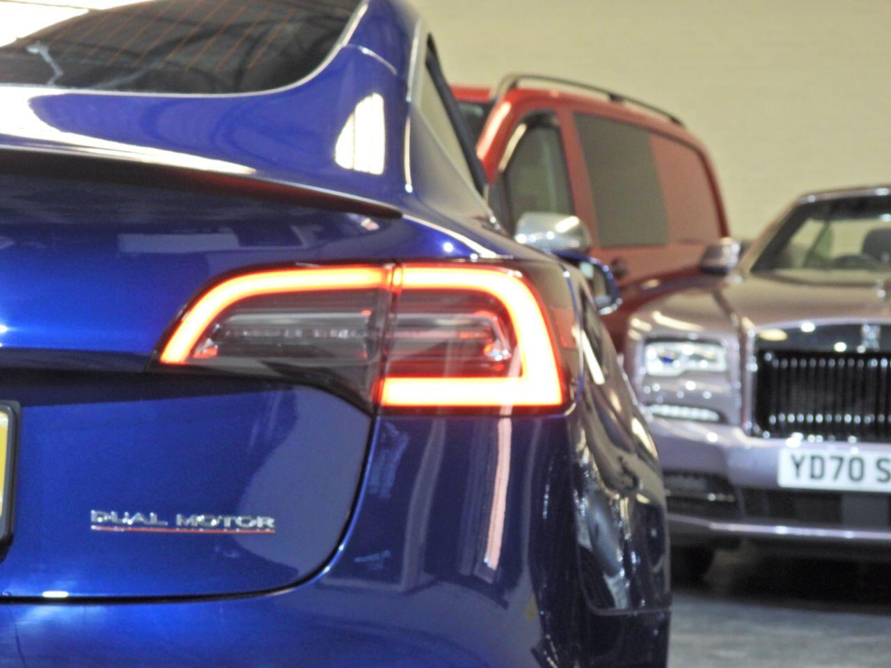 Tesla Model 3 view 16