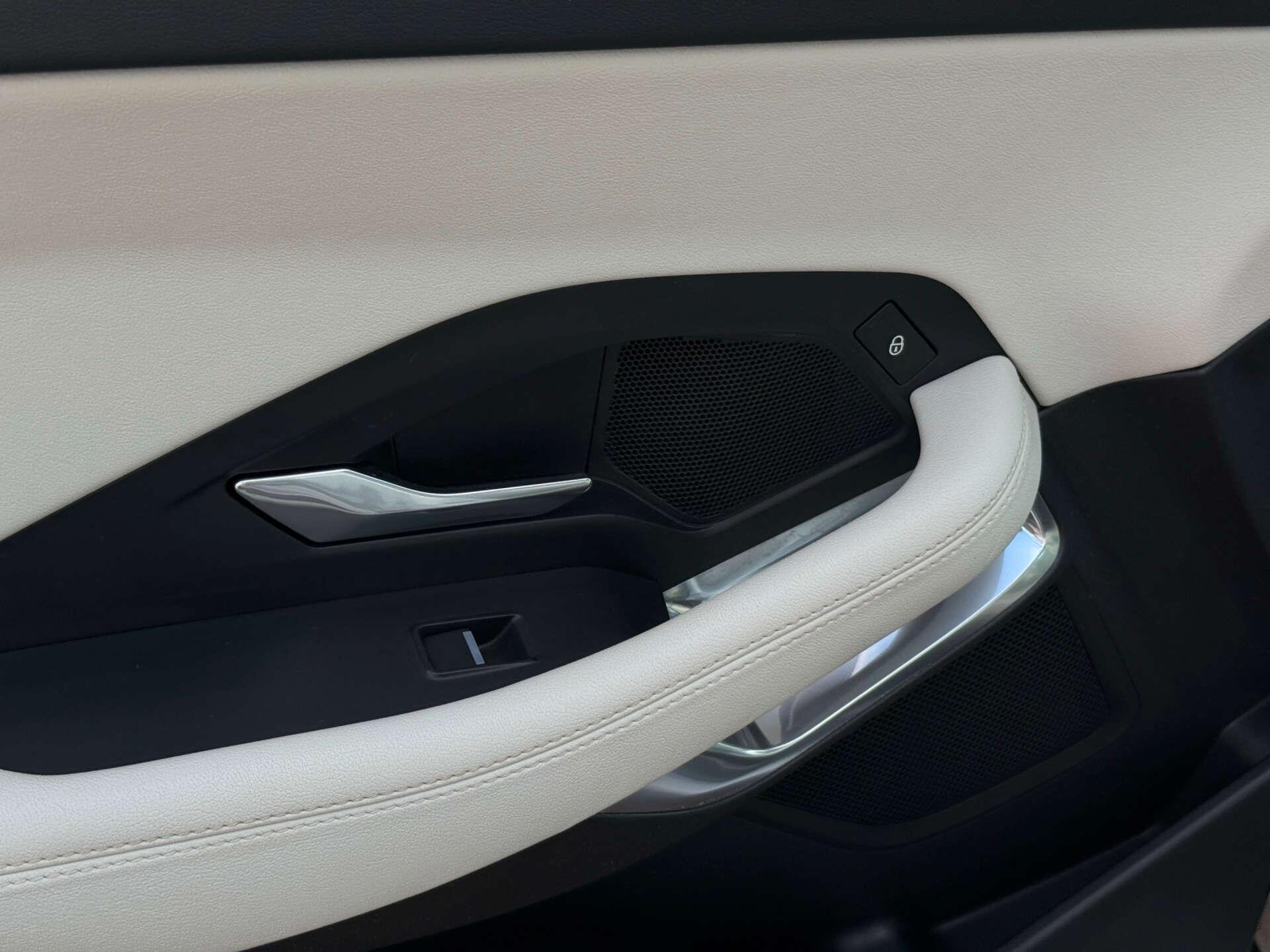 Jaguar E-Pace view 37