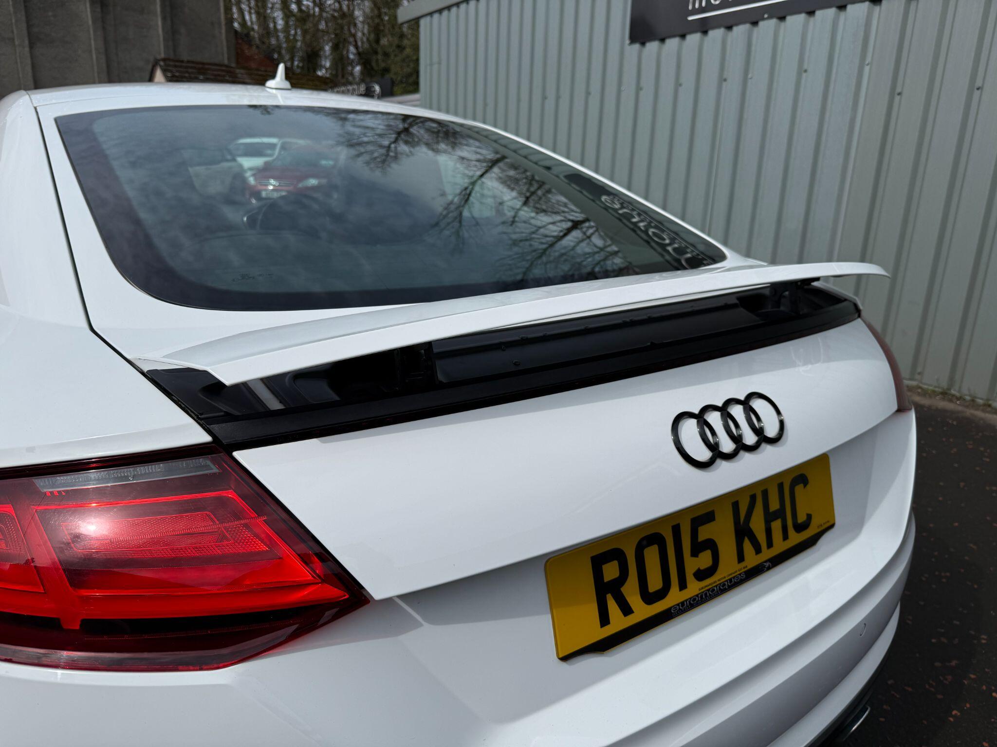 Audi TT view 38