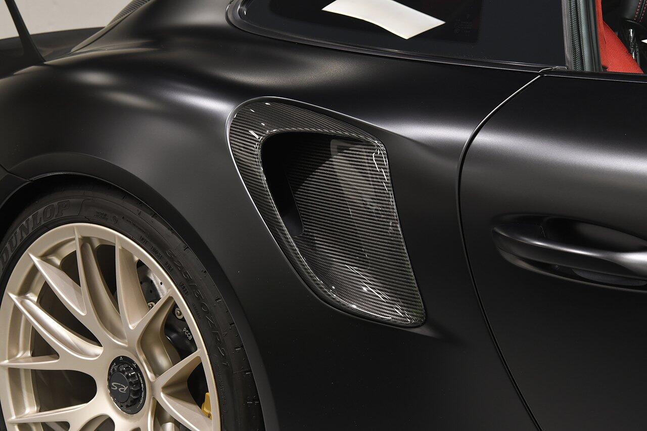 Porsche 911 view 50