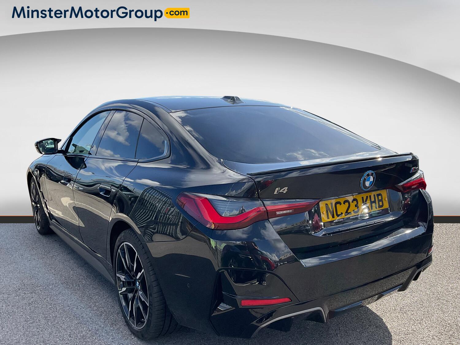 BMW i4 view 4