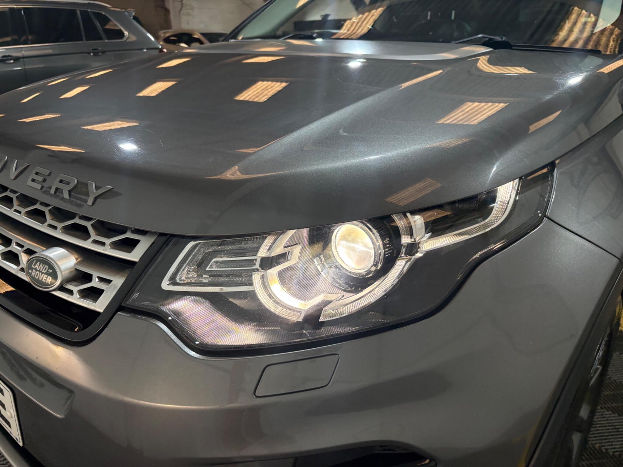 Land Rover Discovery Sport view 63