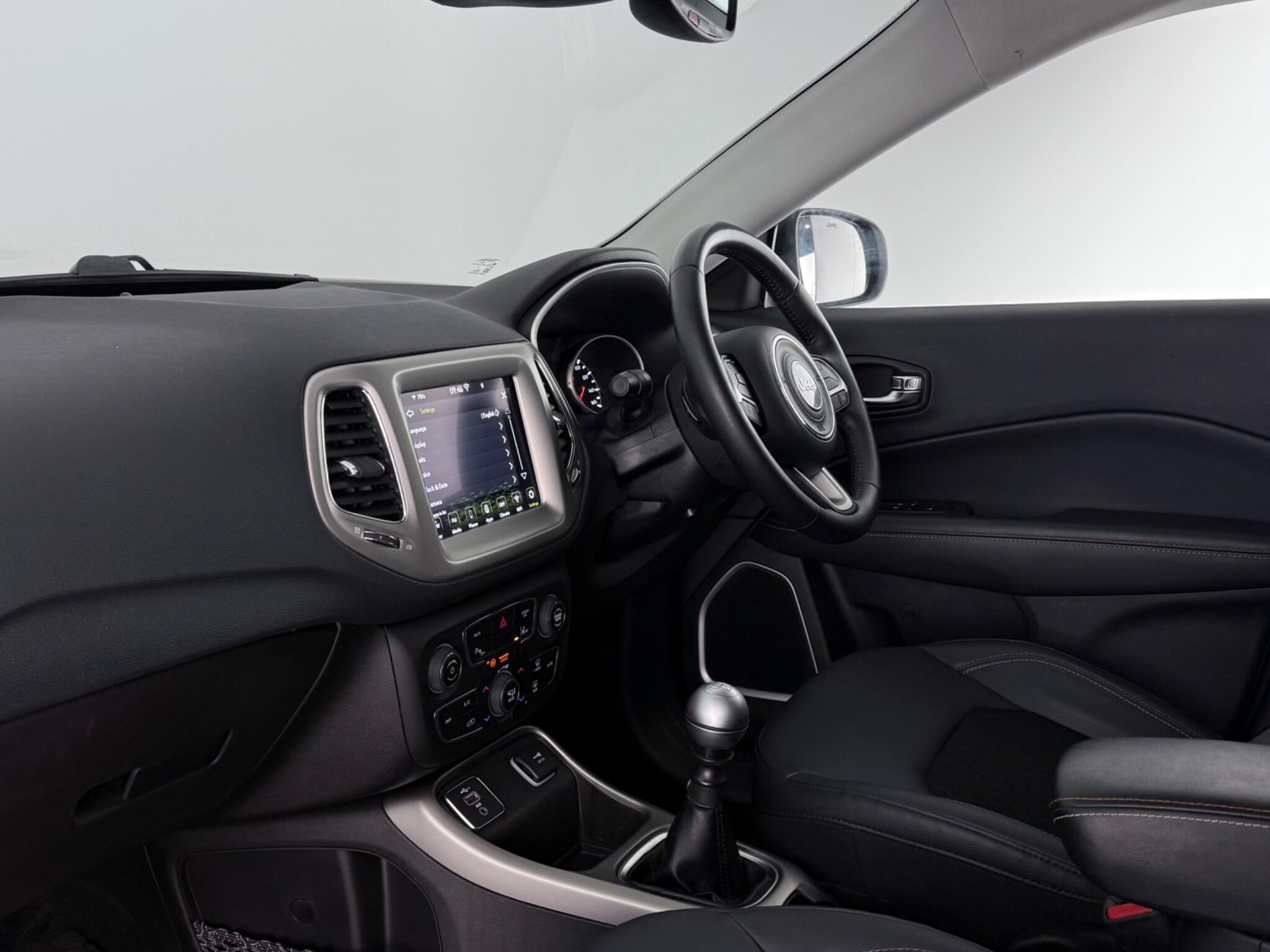 Jeep Compass view 11