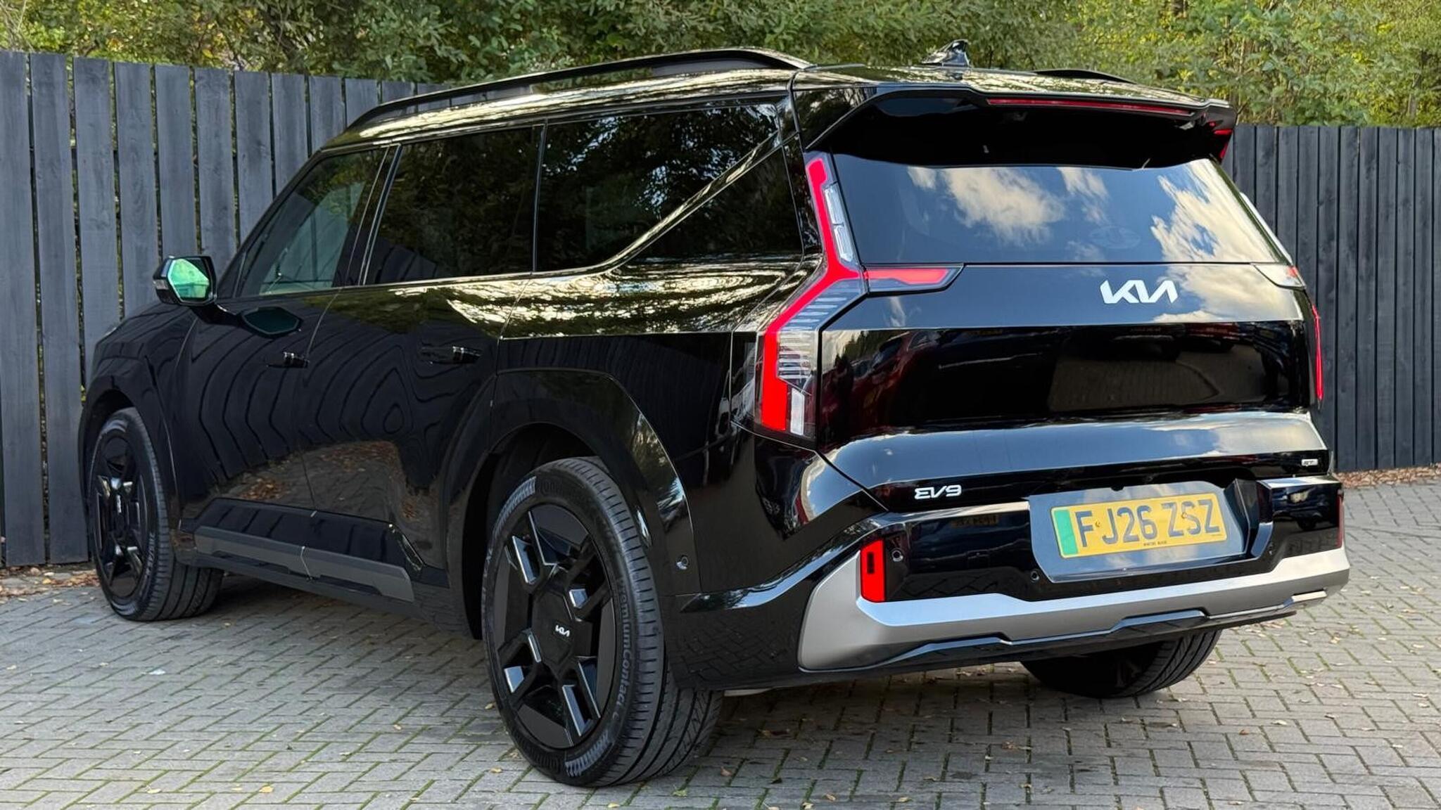 Kia EV9 view 6