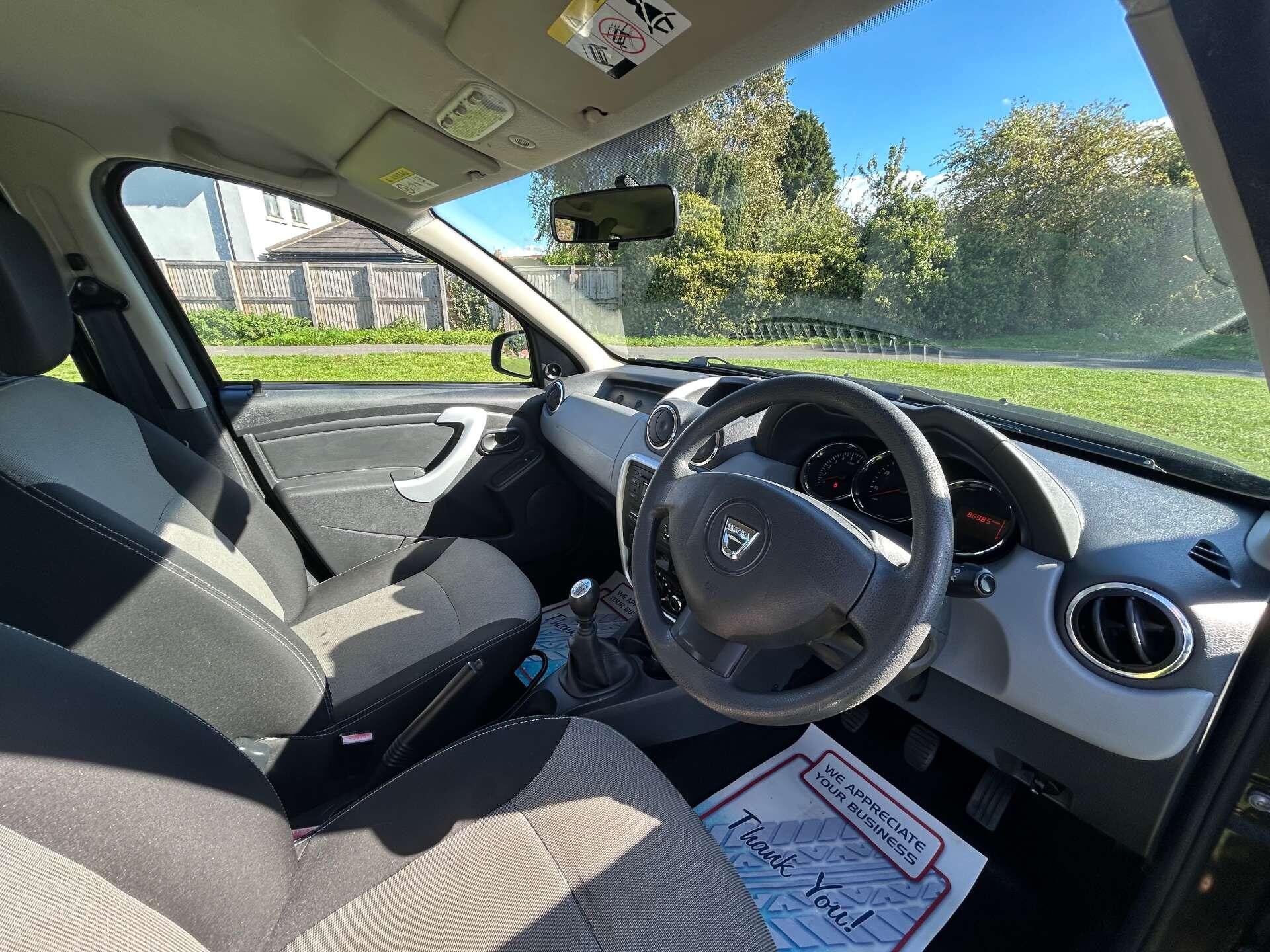 Dacia Duster view 28