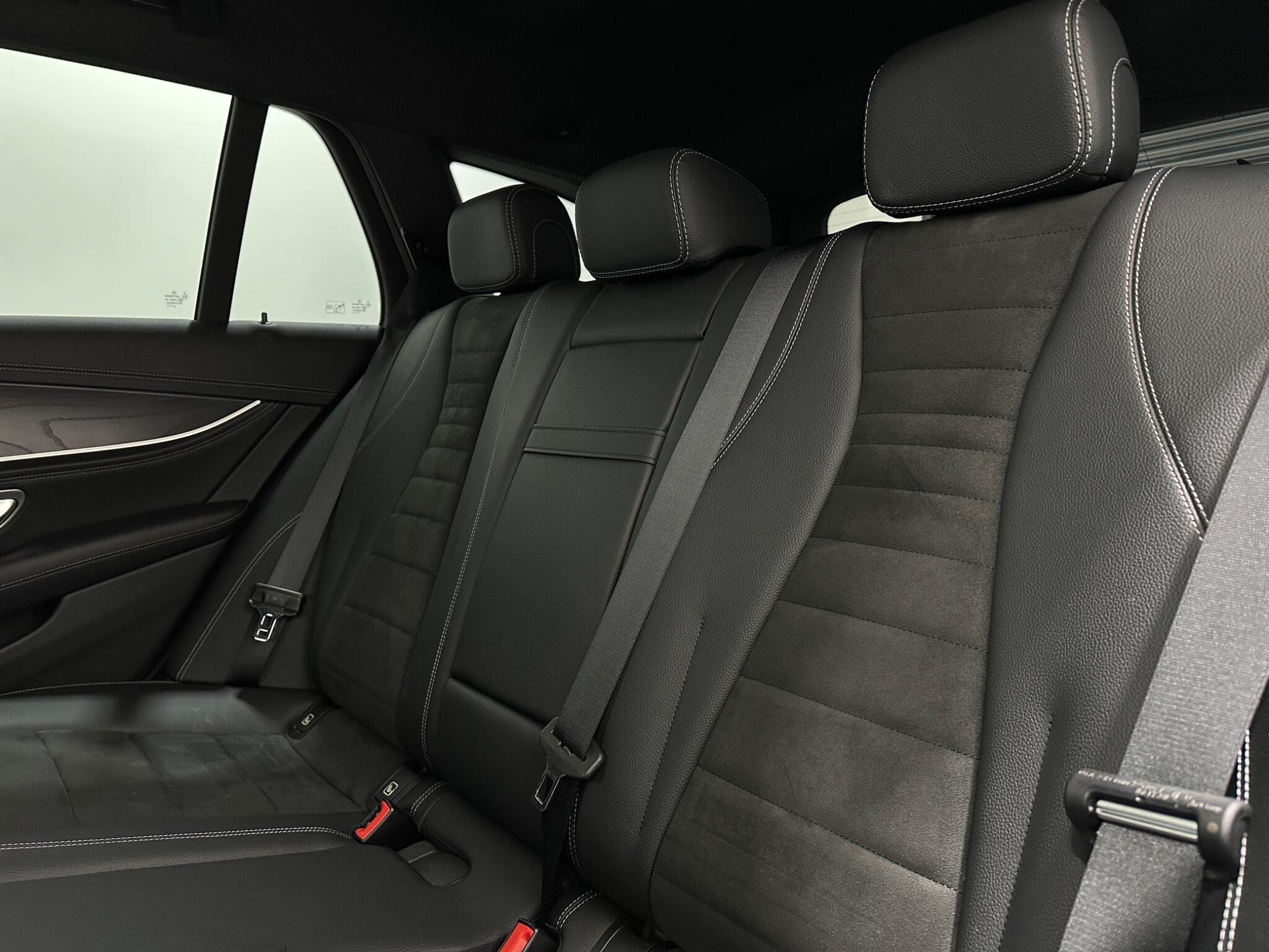 Mercedes-Benz E Class view 41