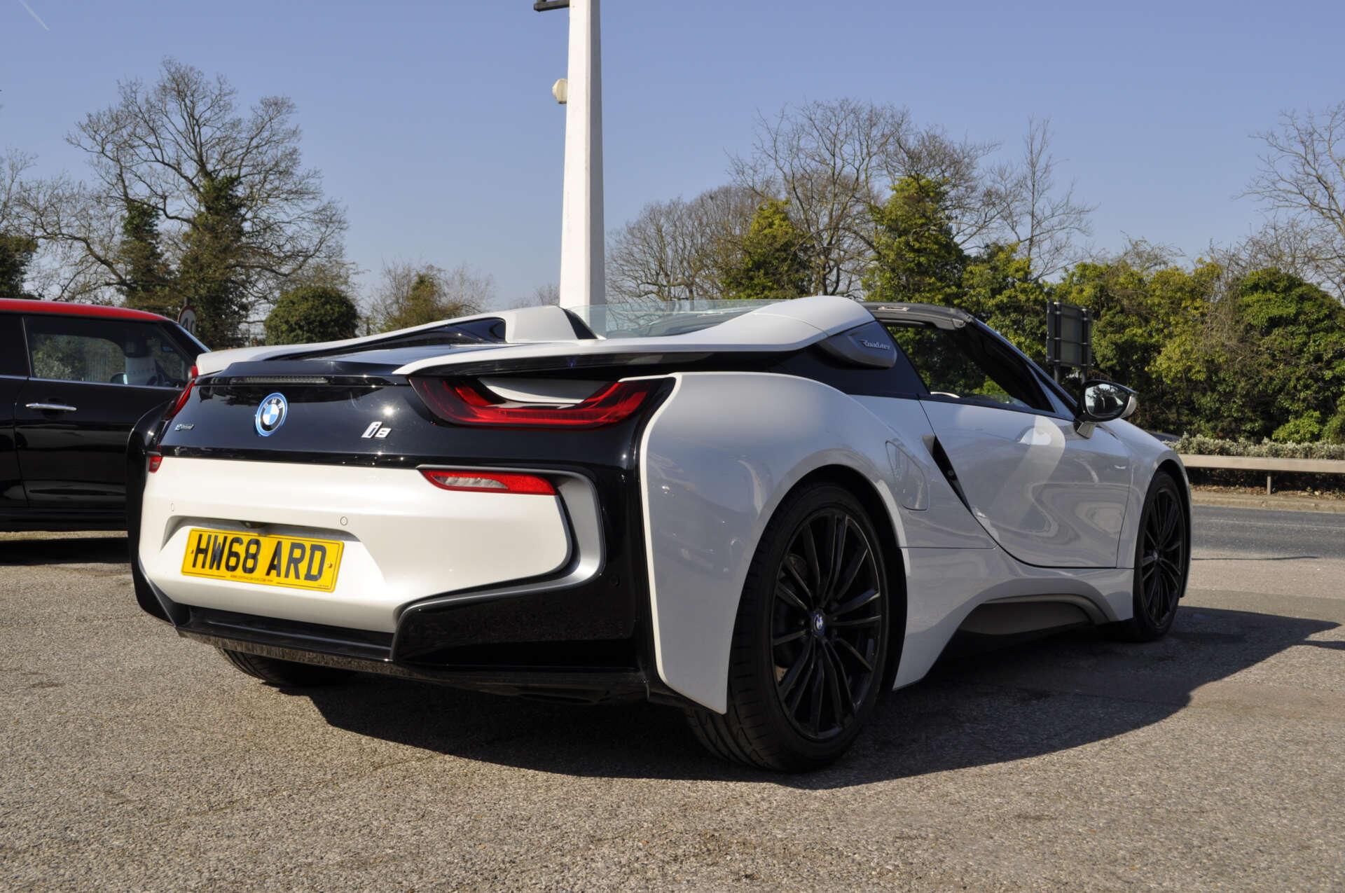 BMW I8 view 6
