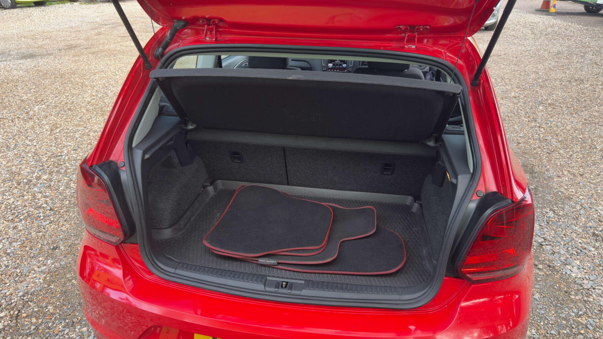 Volkswagen Polo view 36