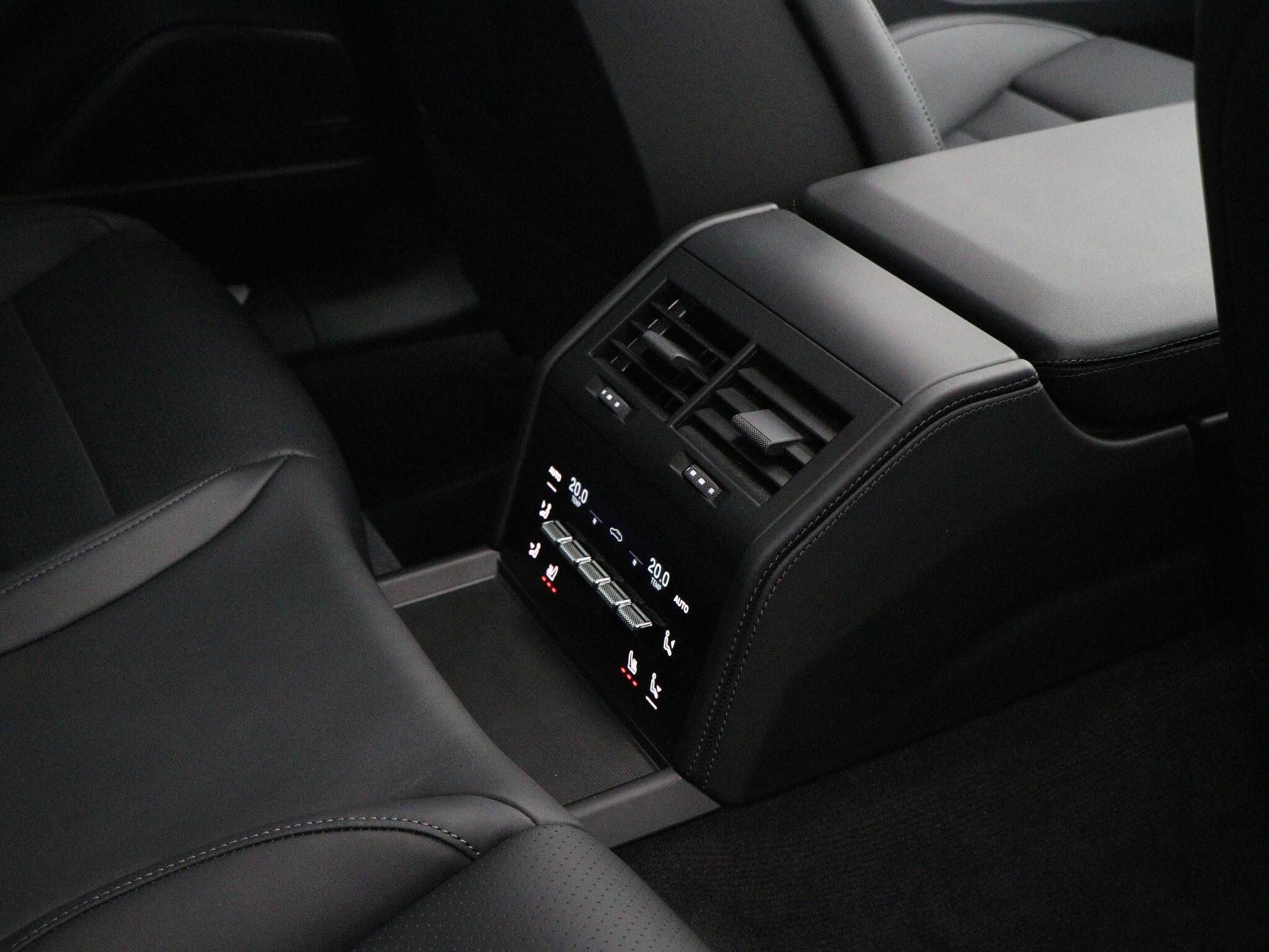 Porsche Panamera view 27