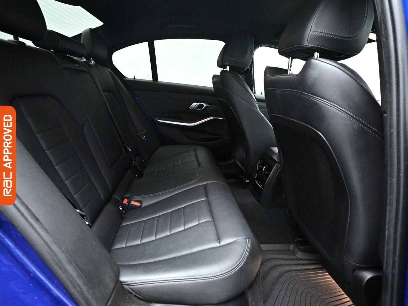 BMW 3 Series view 13