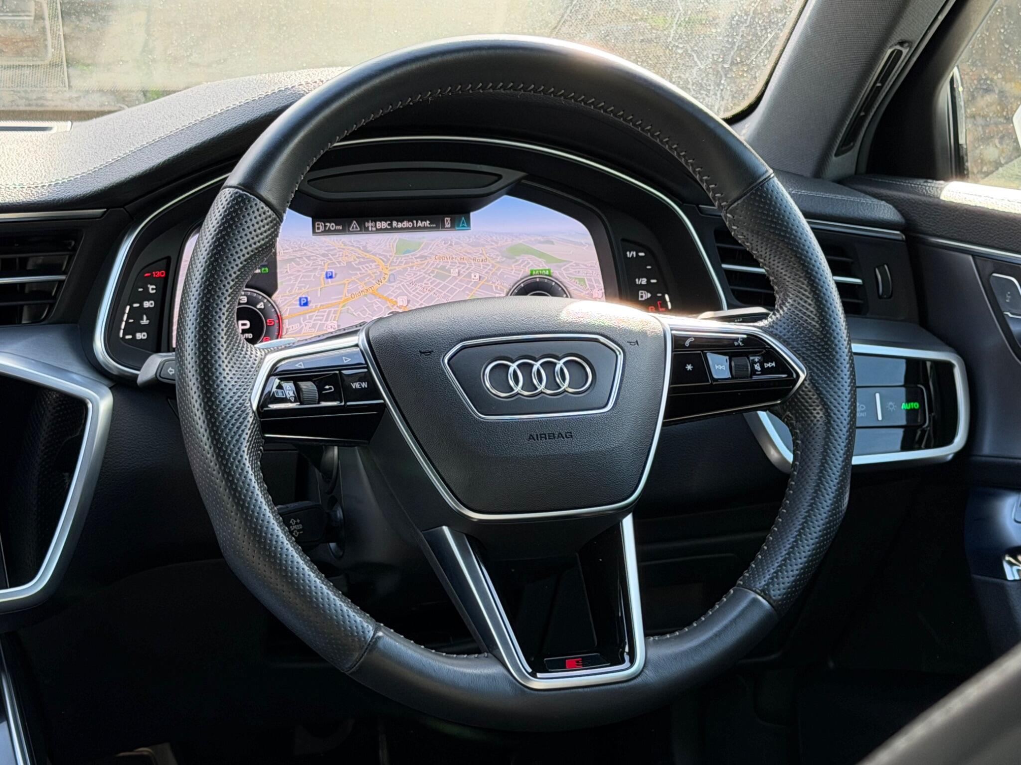 Audi A6 view 24
