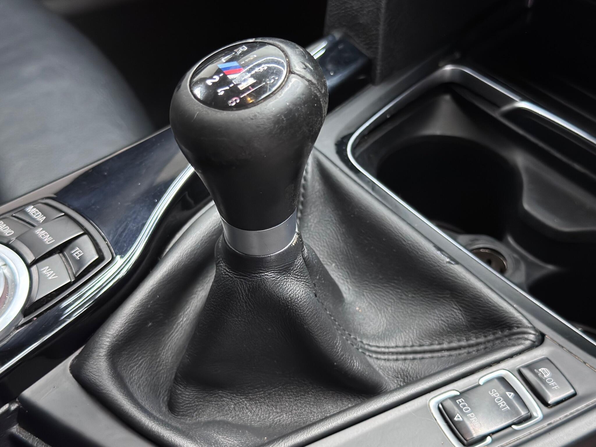 BMW 3 Series view 28