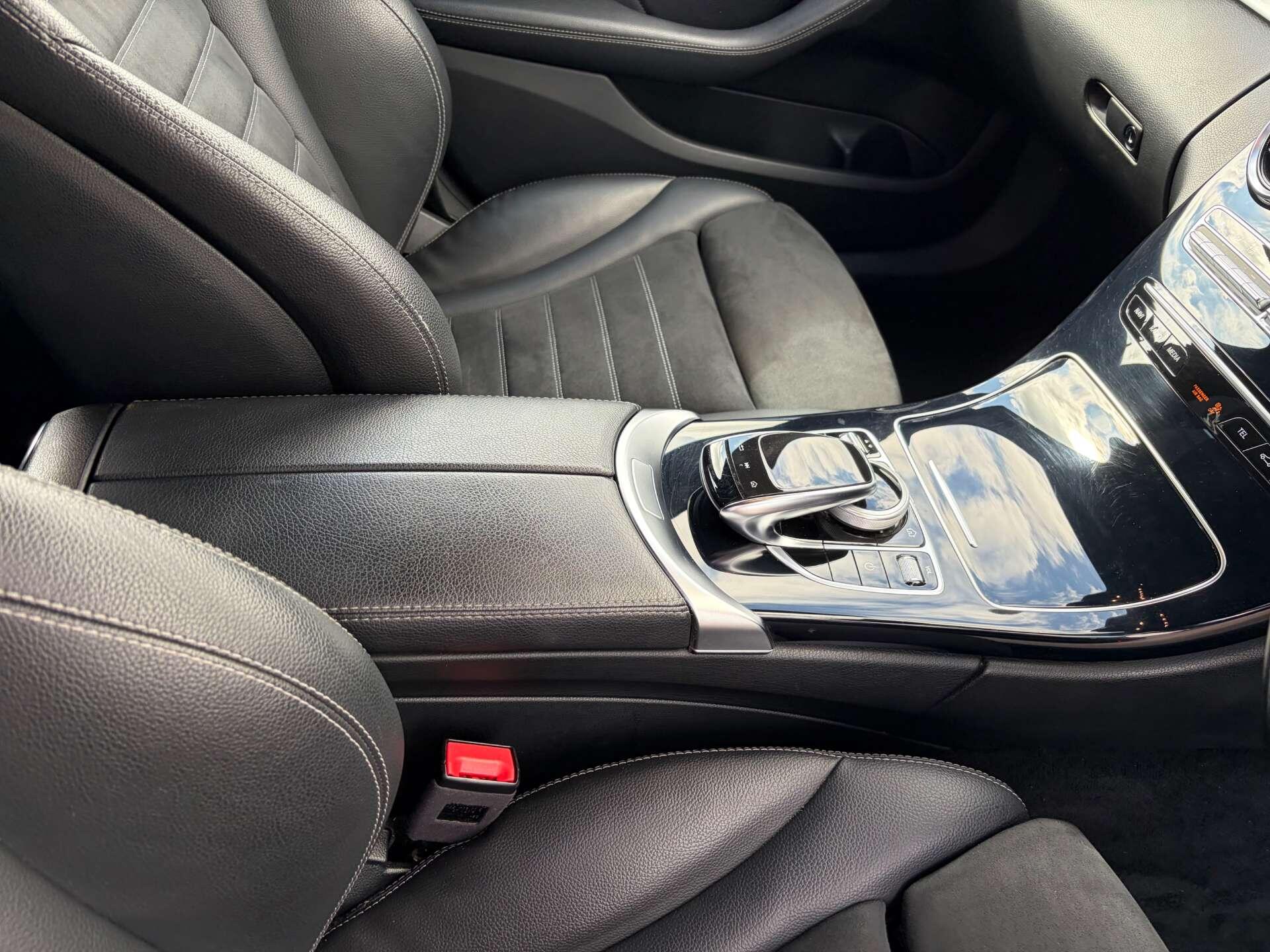 Mercedes-Benz C Class view 48