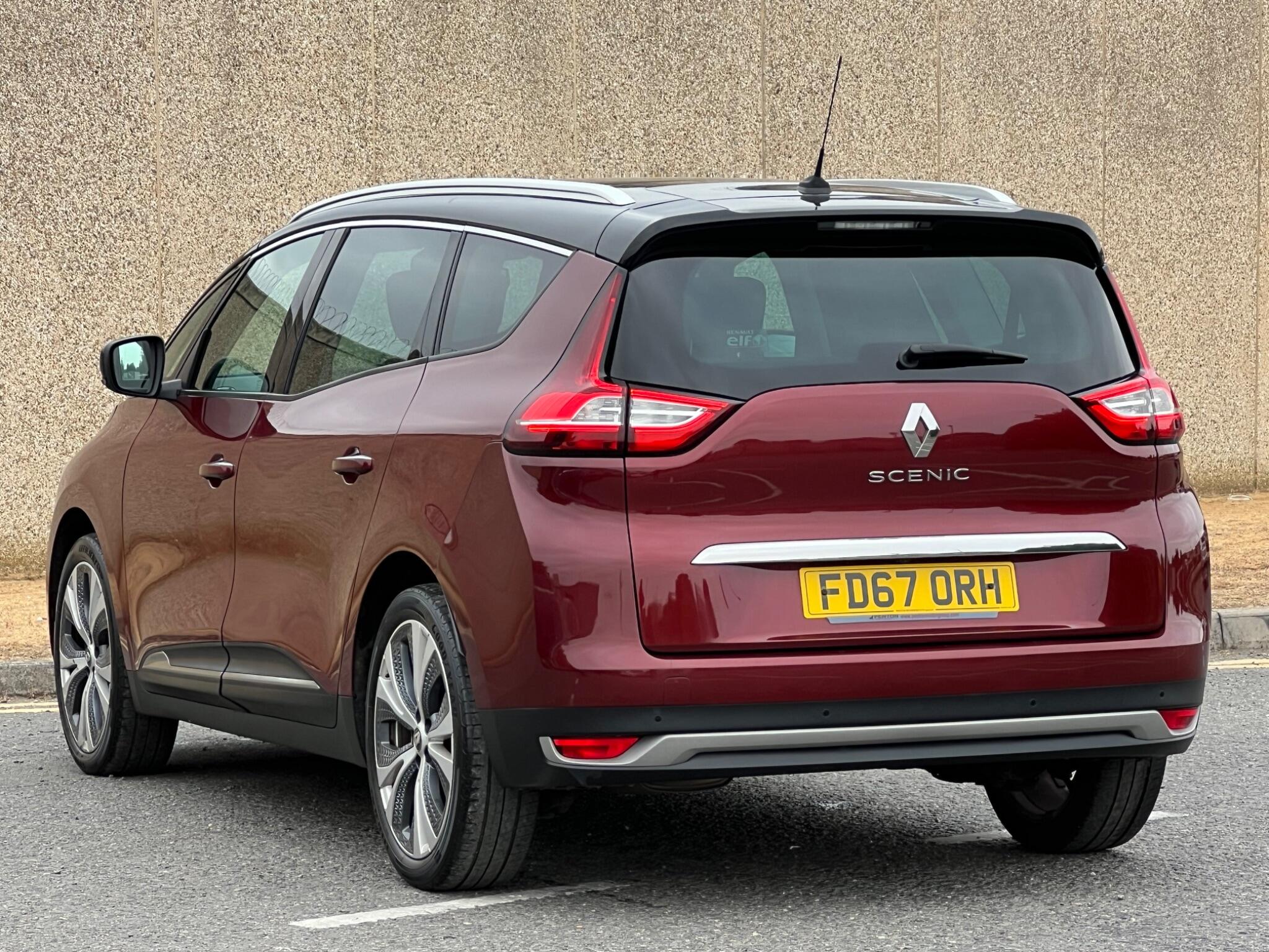 Renault Grand Scenic view 42