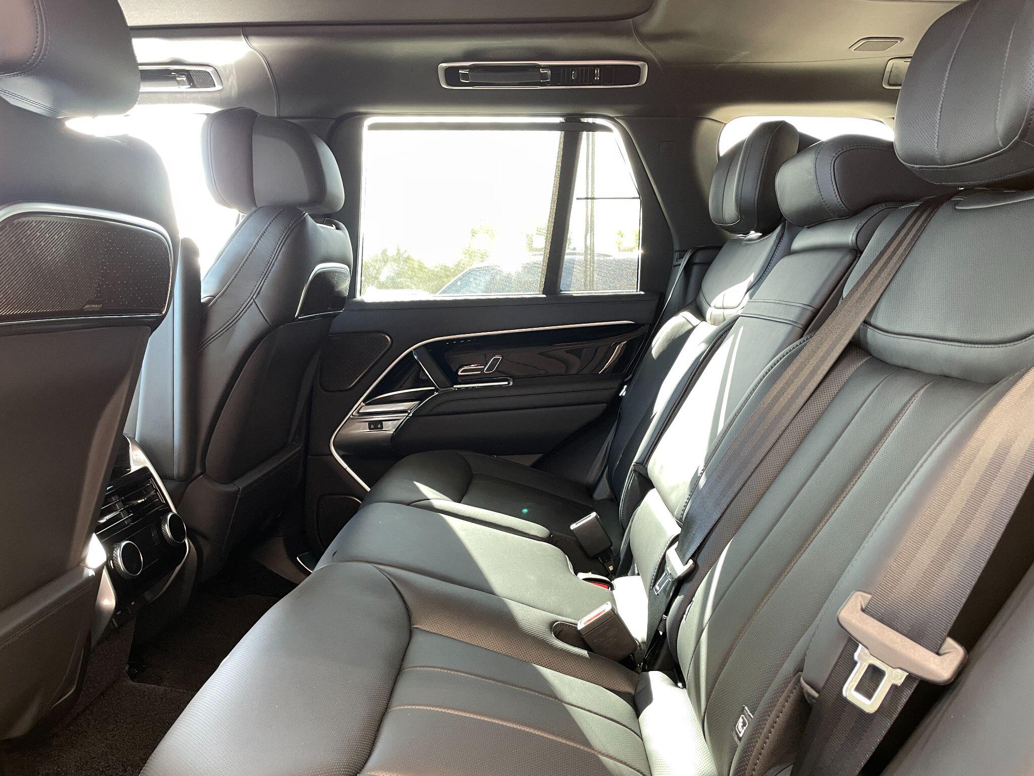 Land Rover Range Rover view 11