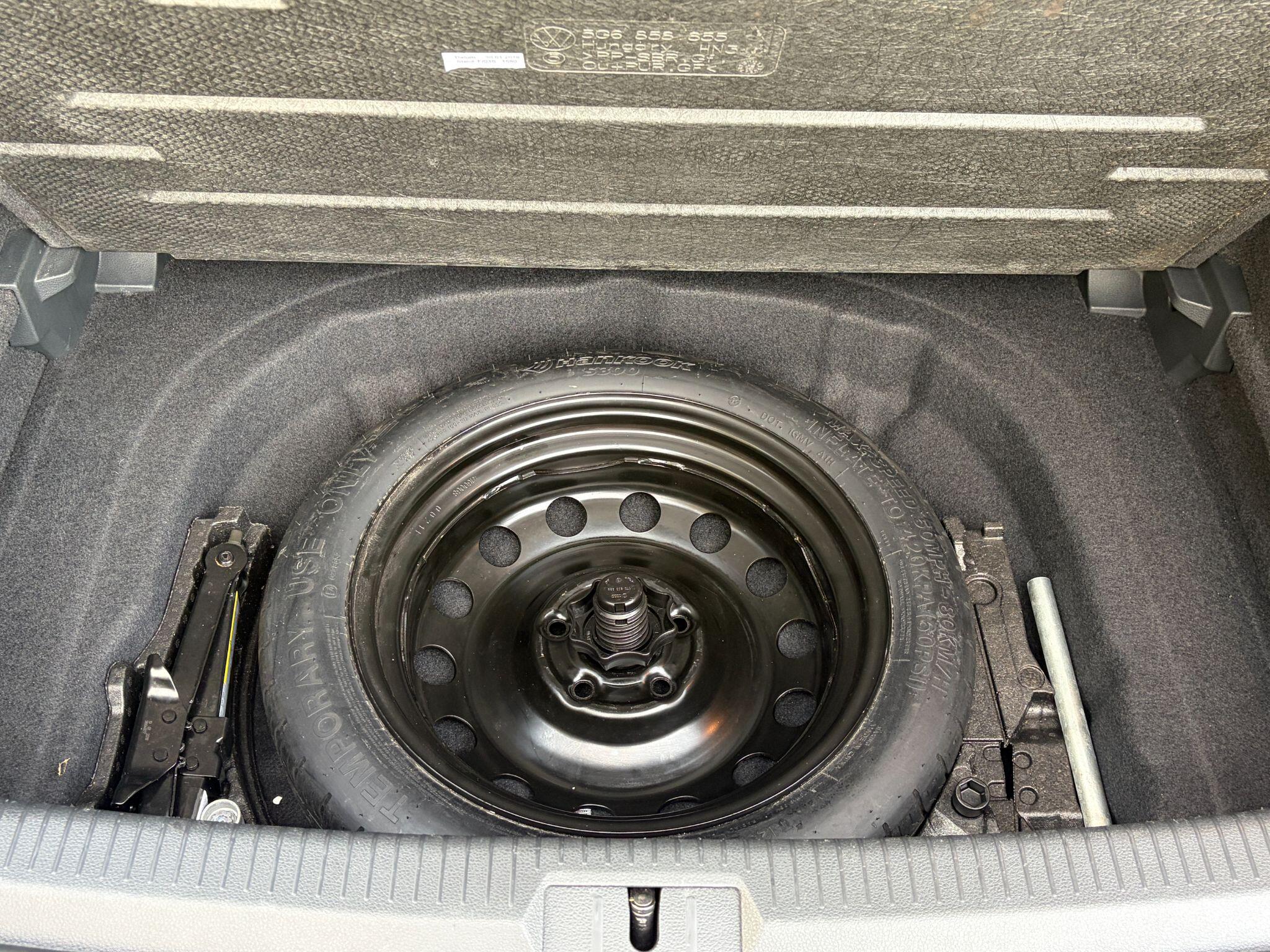 Volkswagen Golf view 22