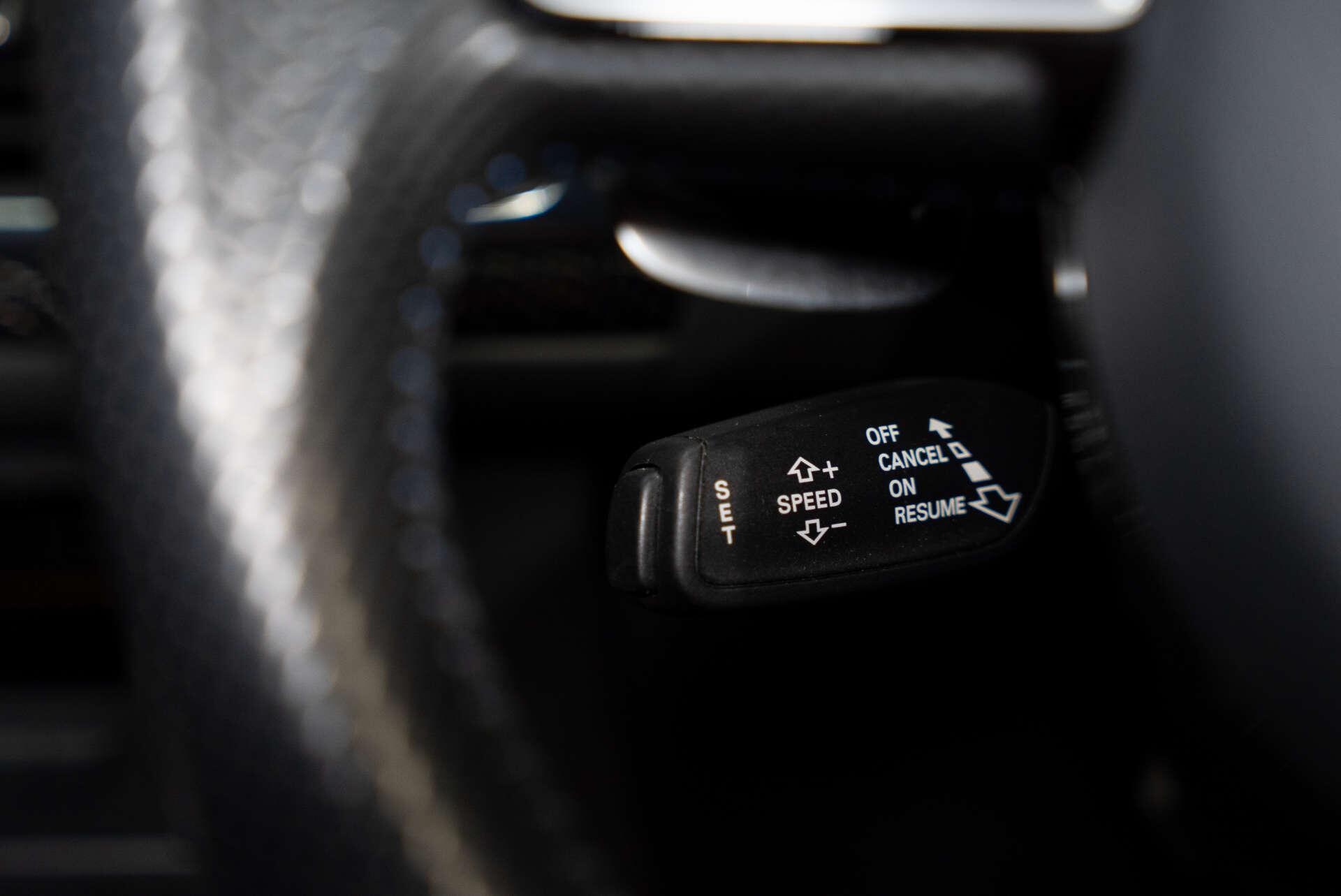 Audi RS6 Avant view 23
