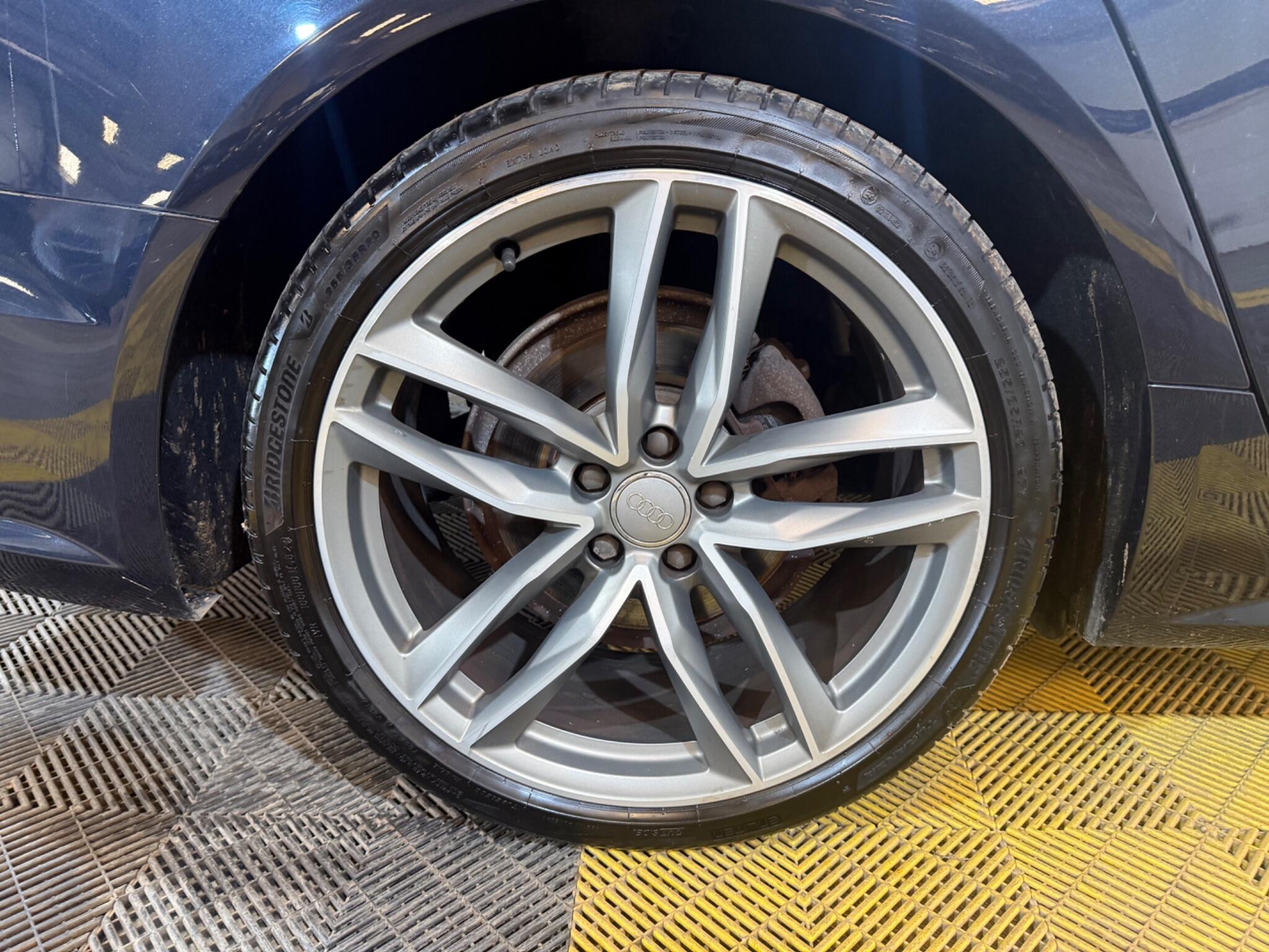 Audi A6 Avant view 48