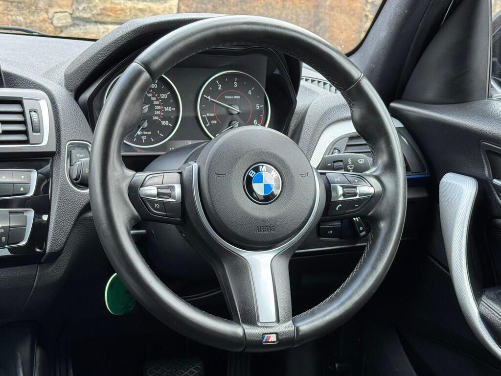 BMW 1 Series view 23