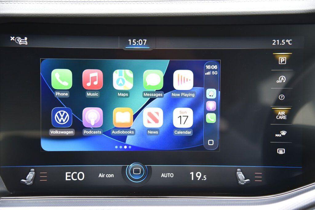Volkswagen Touareg view 11