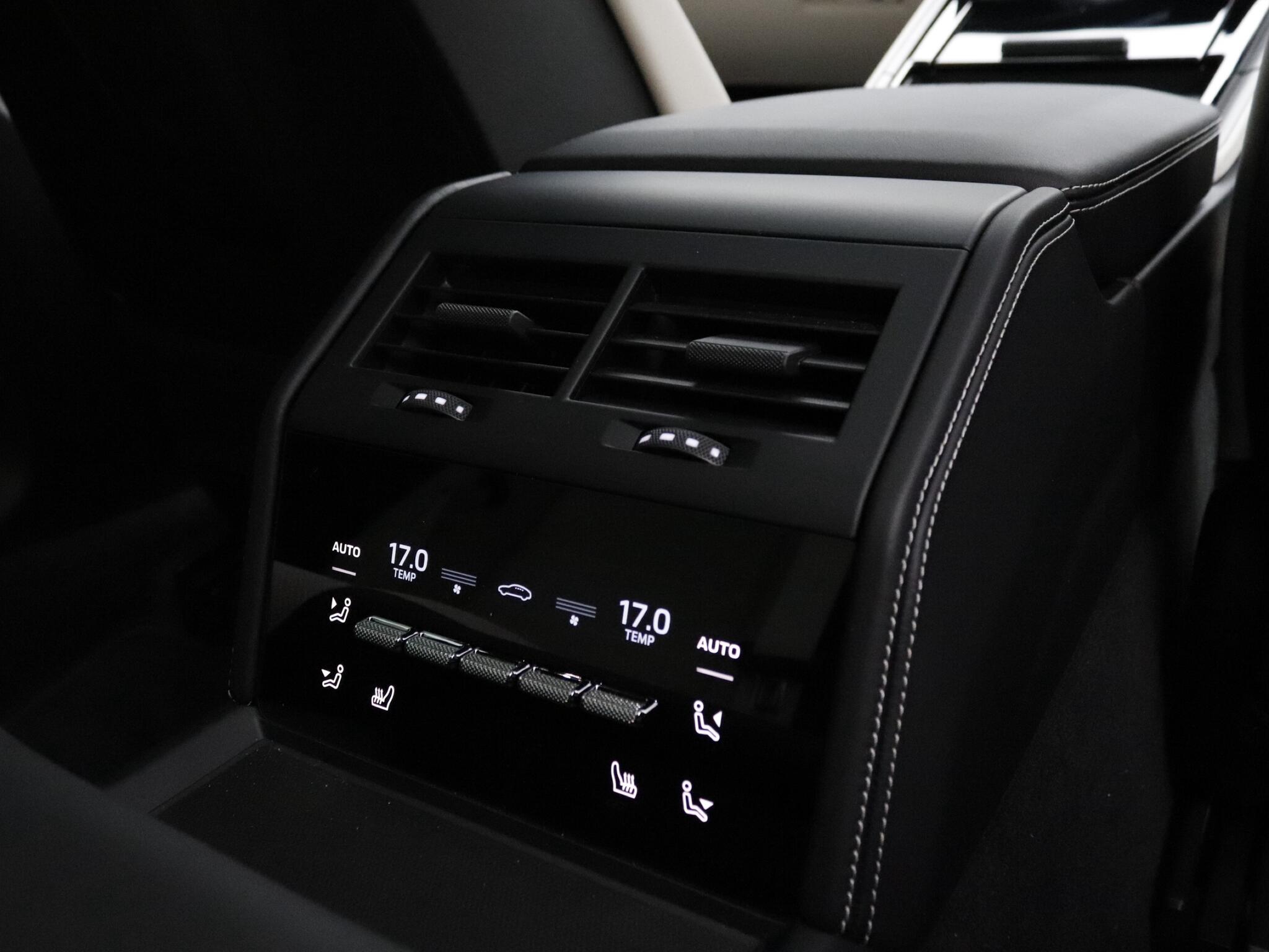 Porsche Panamera view 28