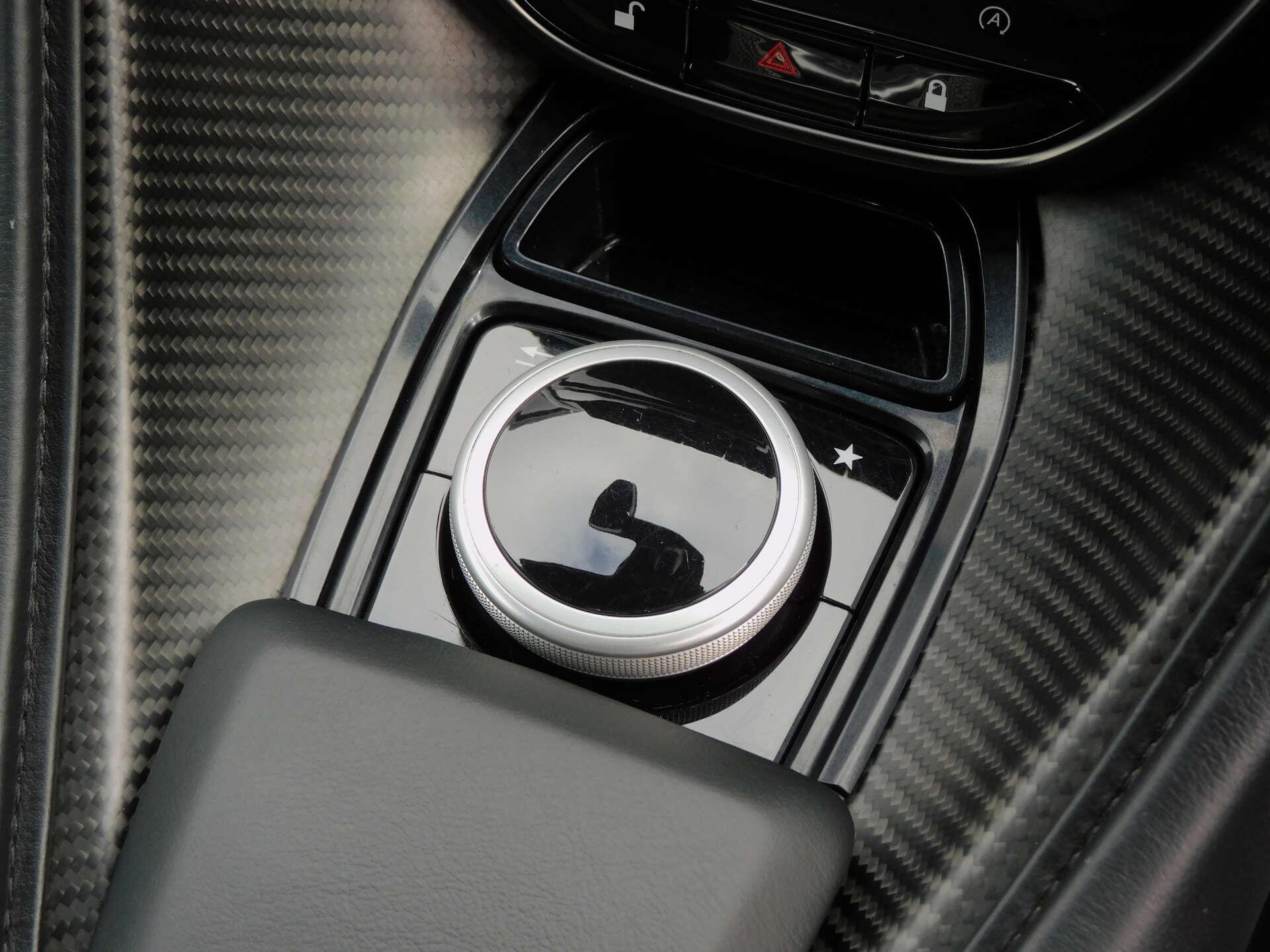 Aston Martin DB11 view 42