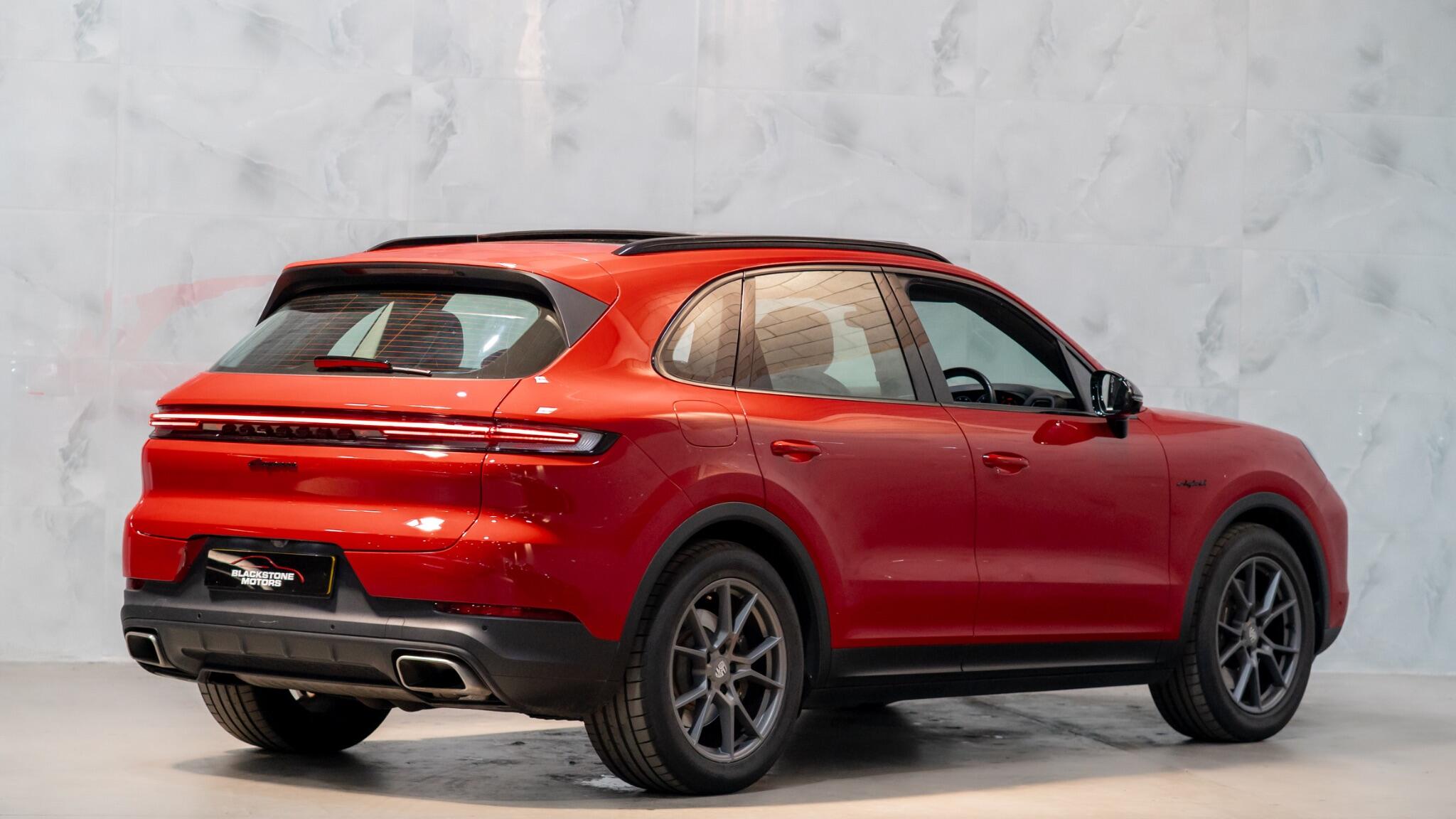Porsche Cayenne view 8