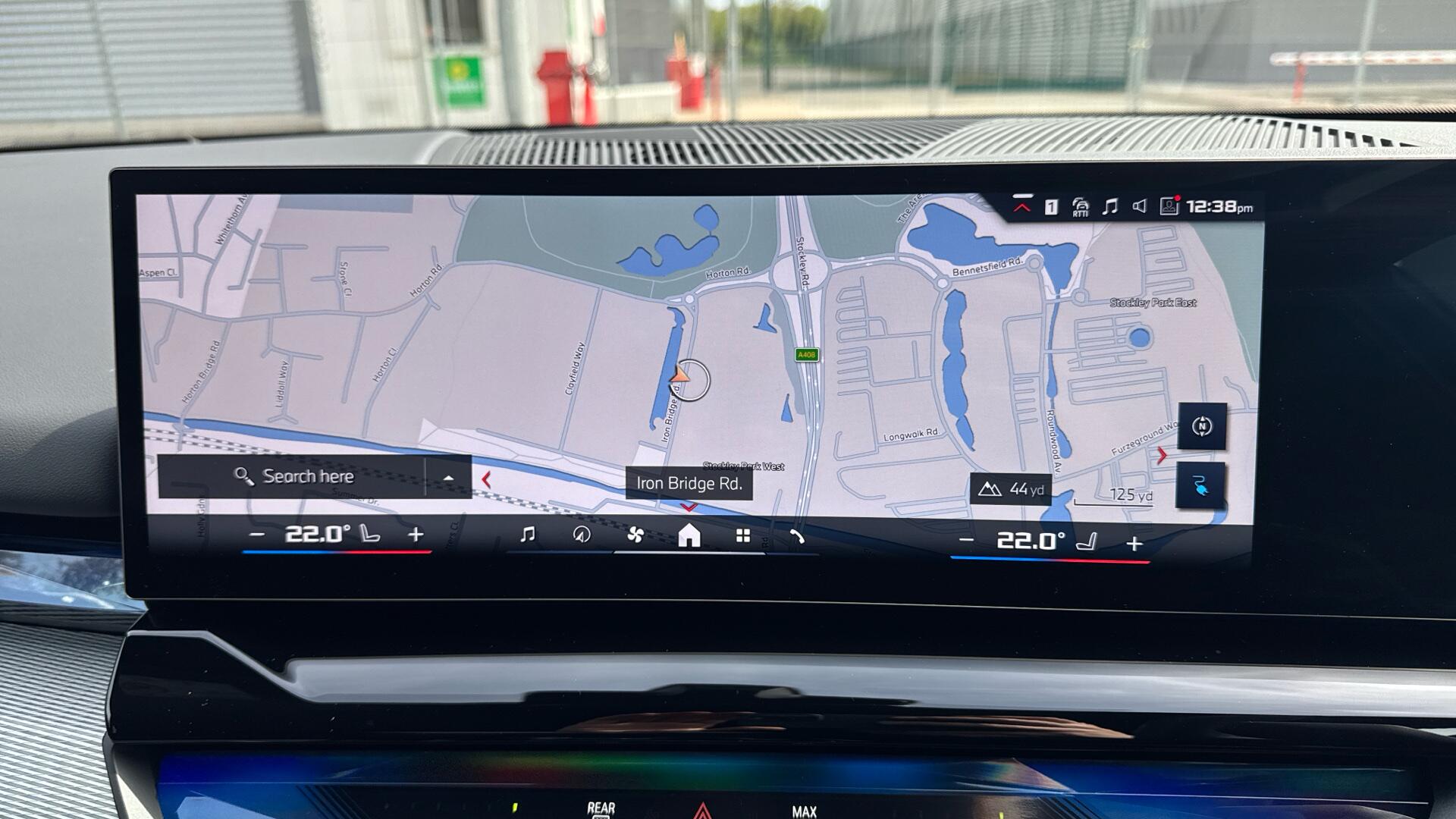 BMW i5 view 24