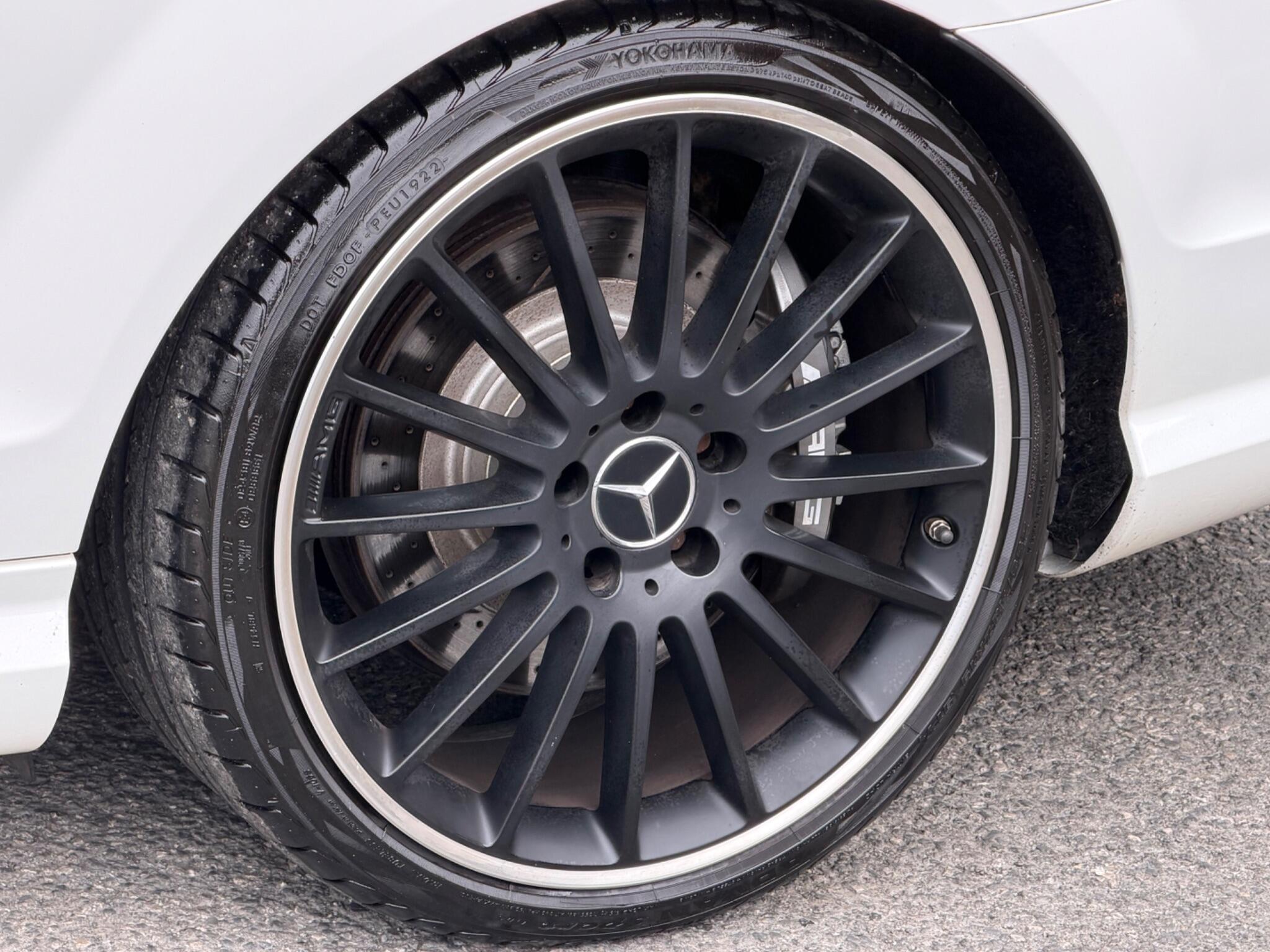 Mercedes-Benz C-Class view 60