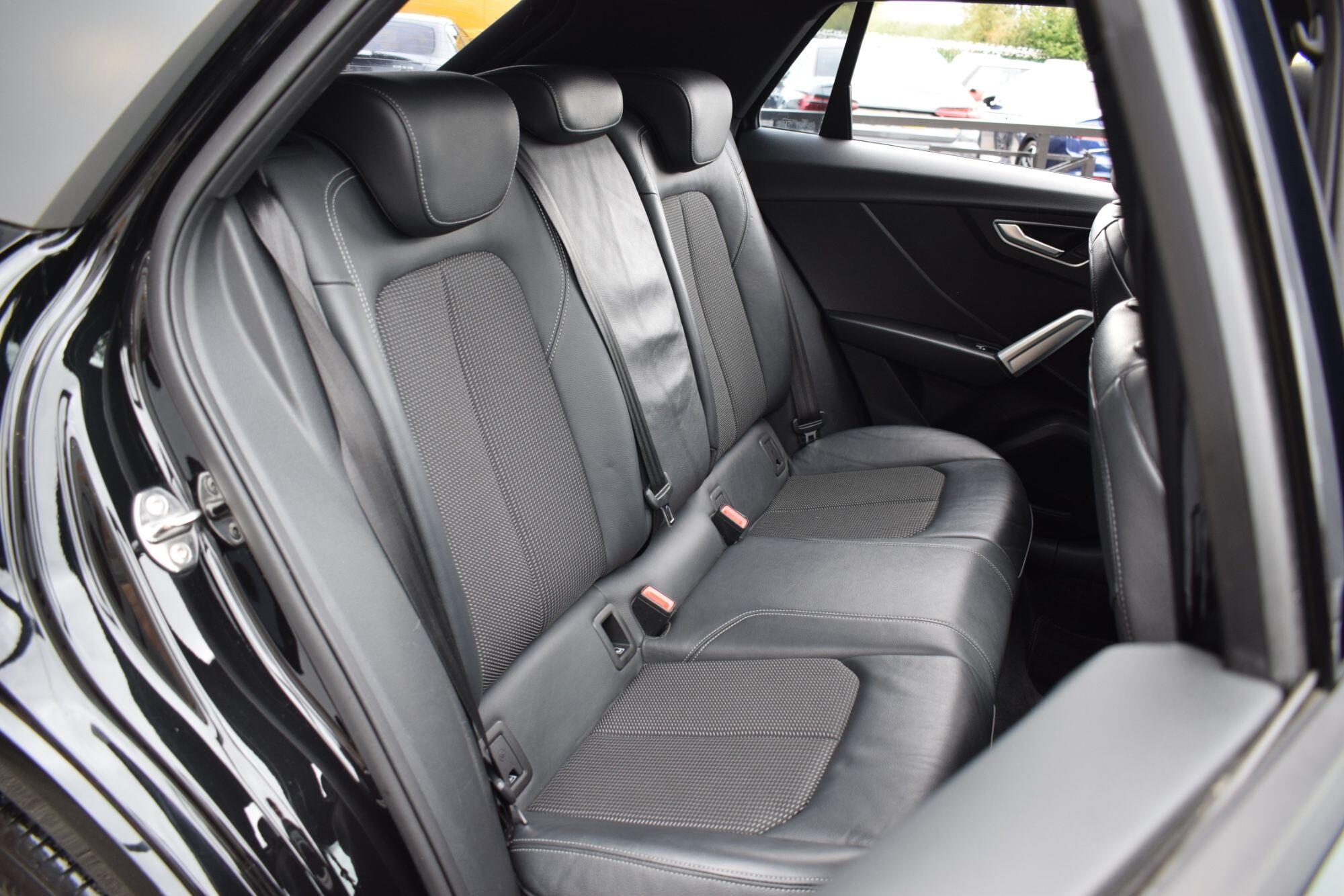 Audi Q2 view 21