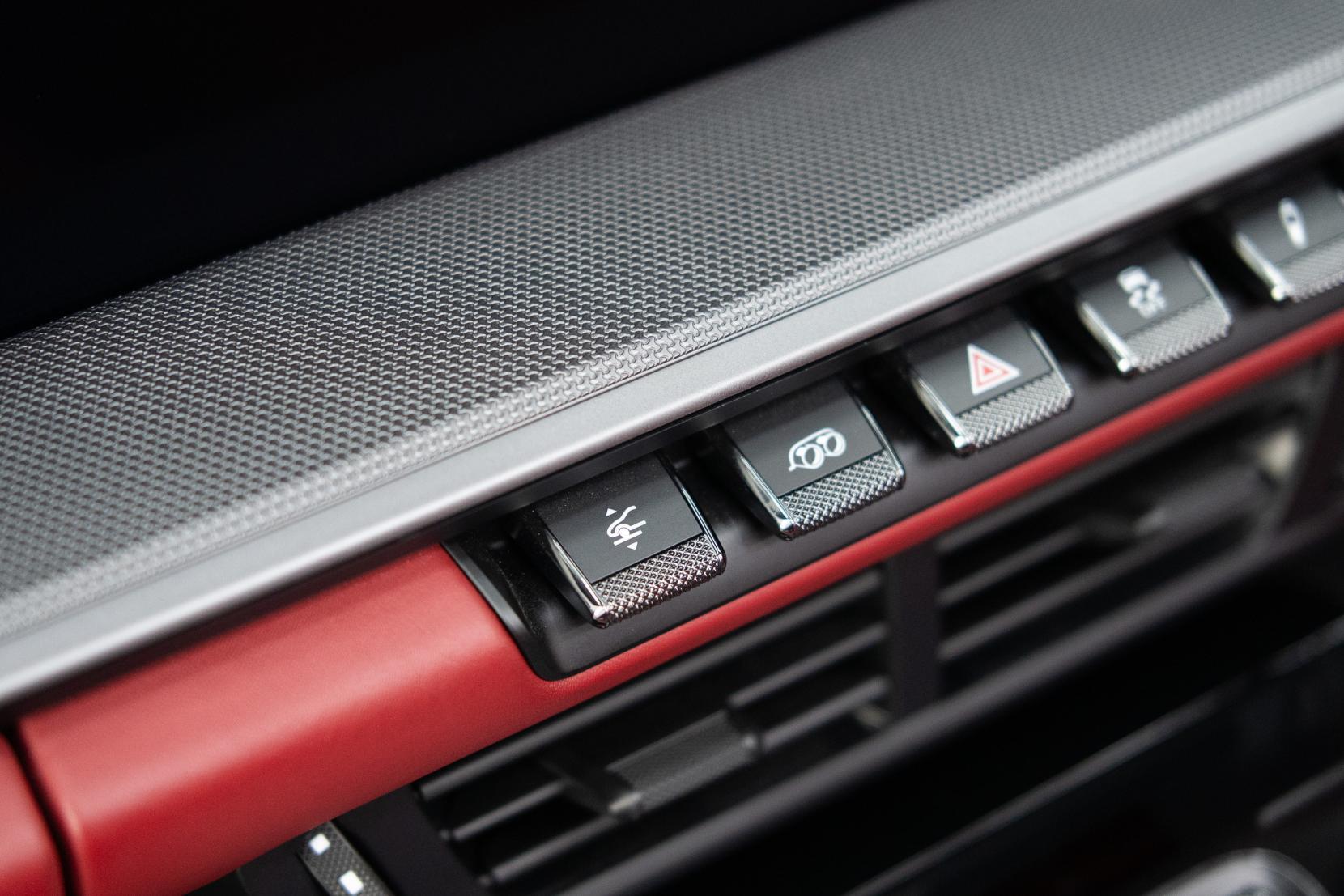 Porsche 911 view 19