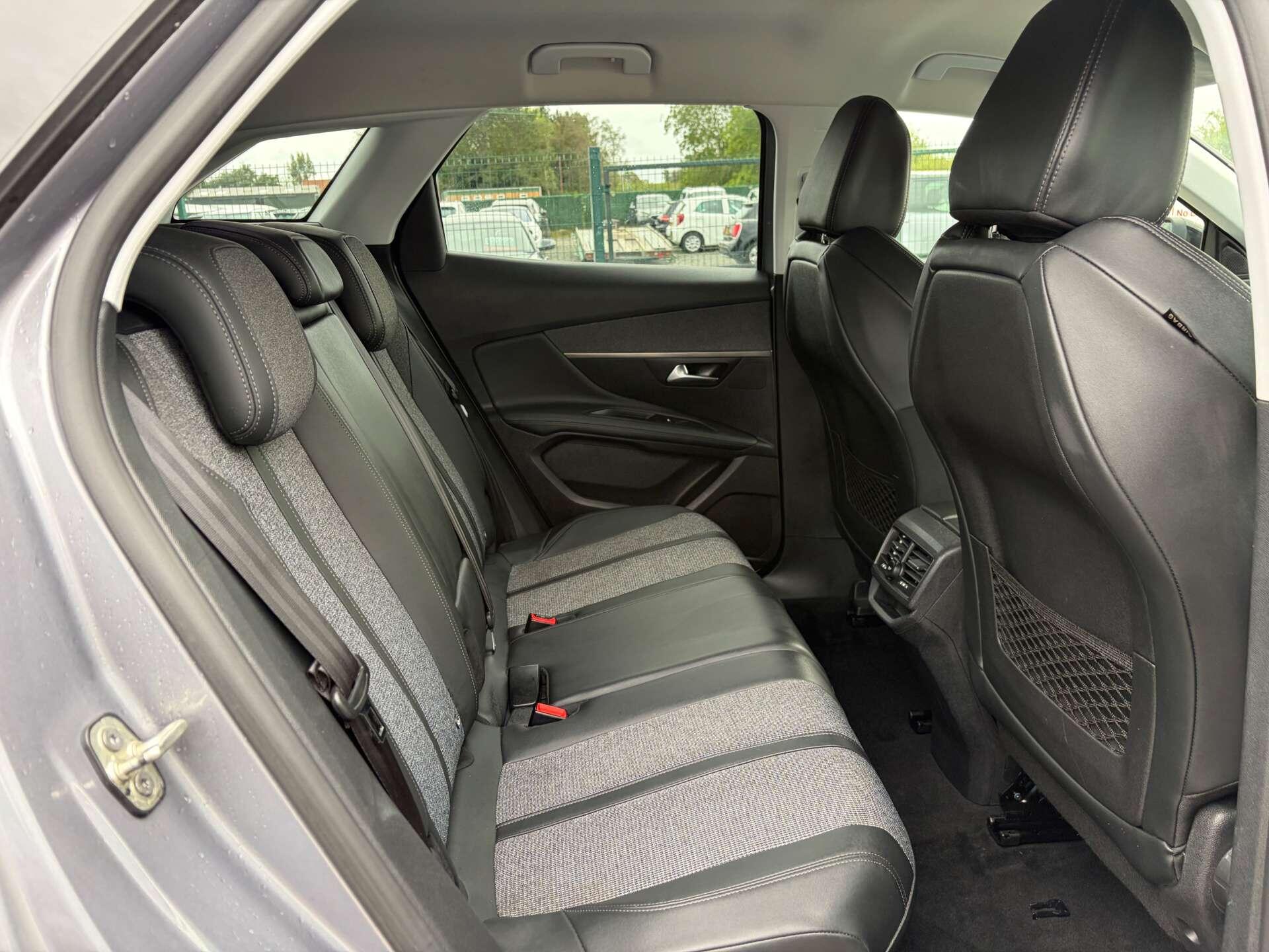 Peugeot 3008 view 23