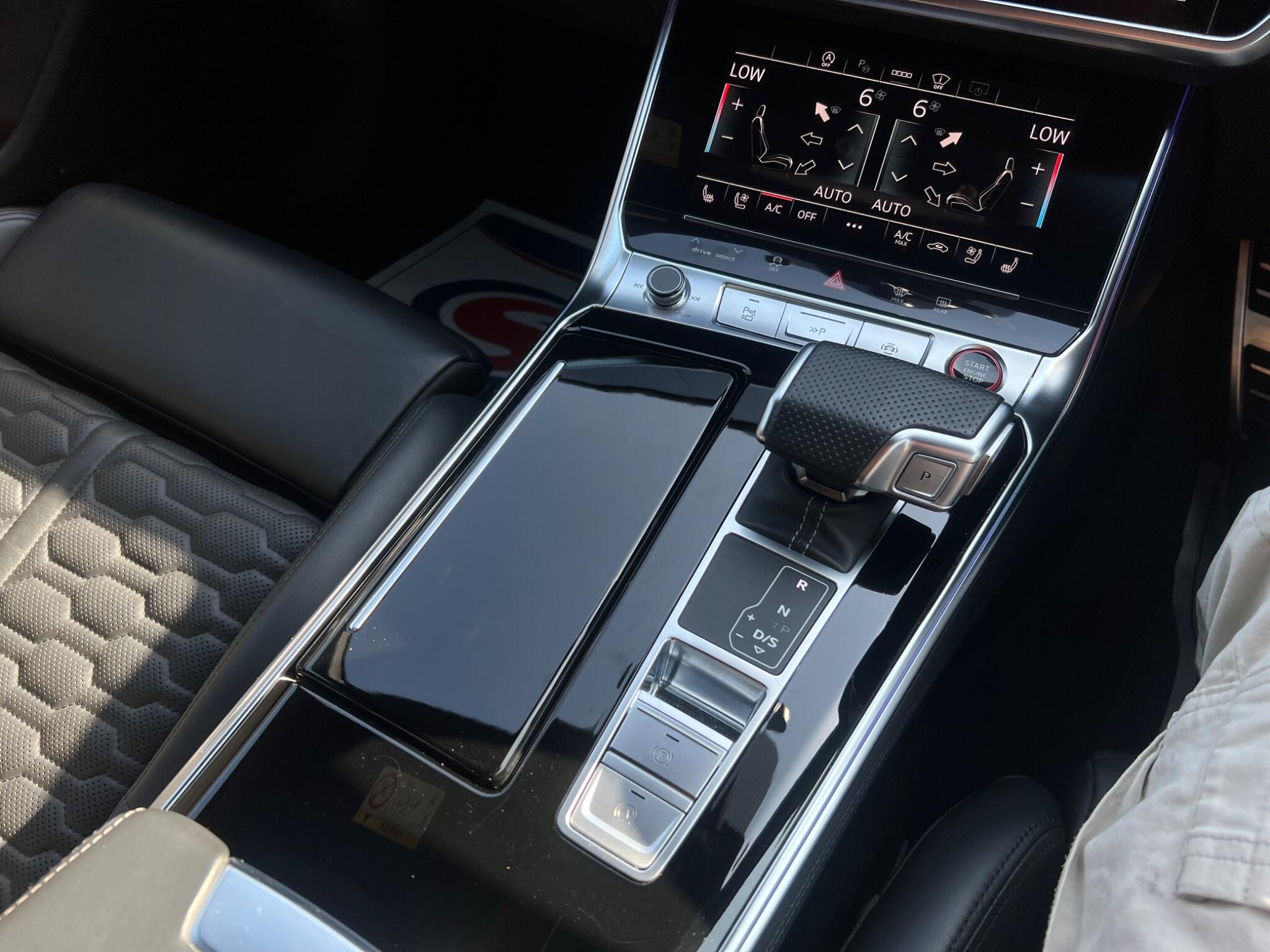 Audi RS6 view 64