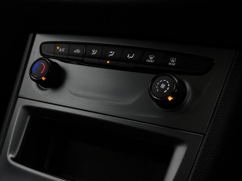 Vauxhall Astra view 17