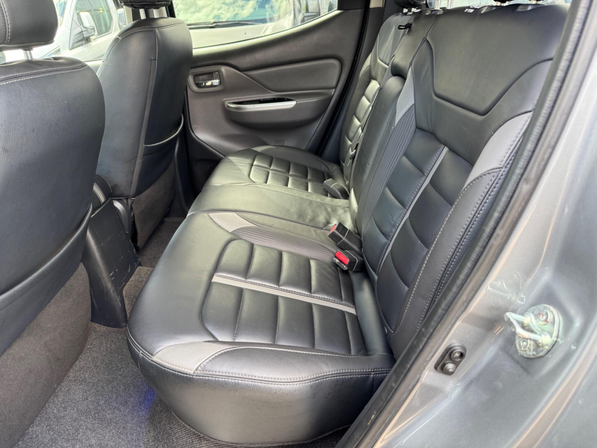Mitsubishi L200 view 30