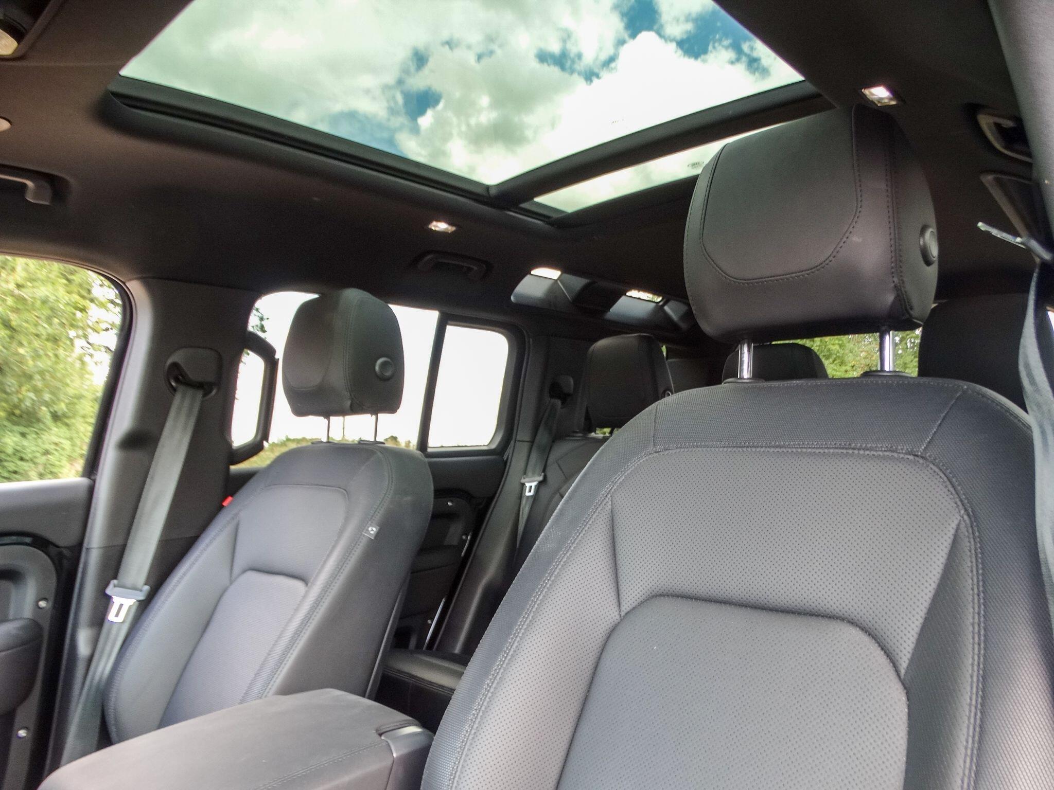 Land Rover Defender view 14