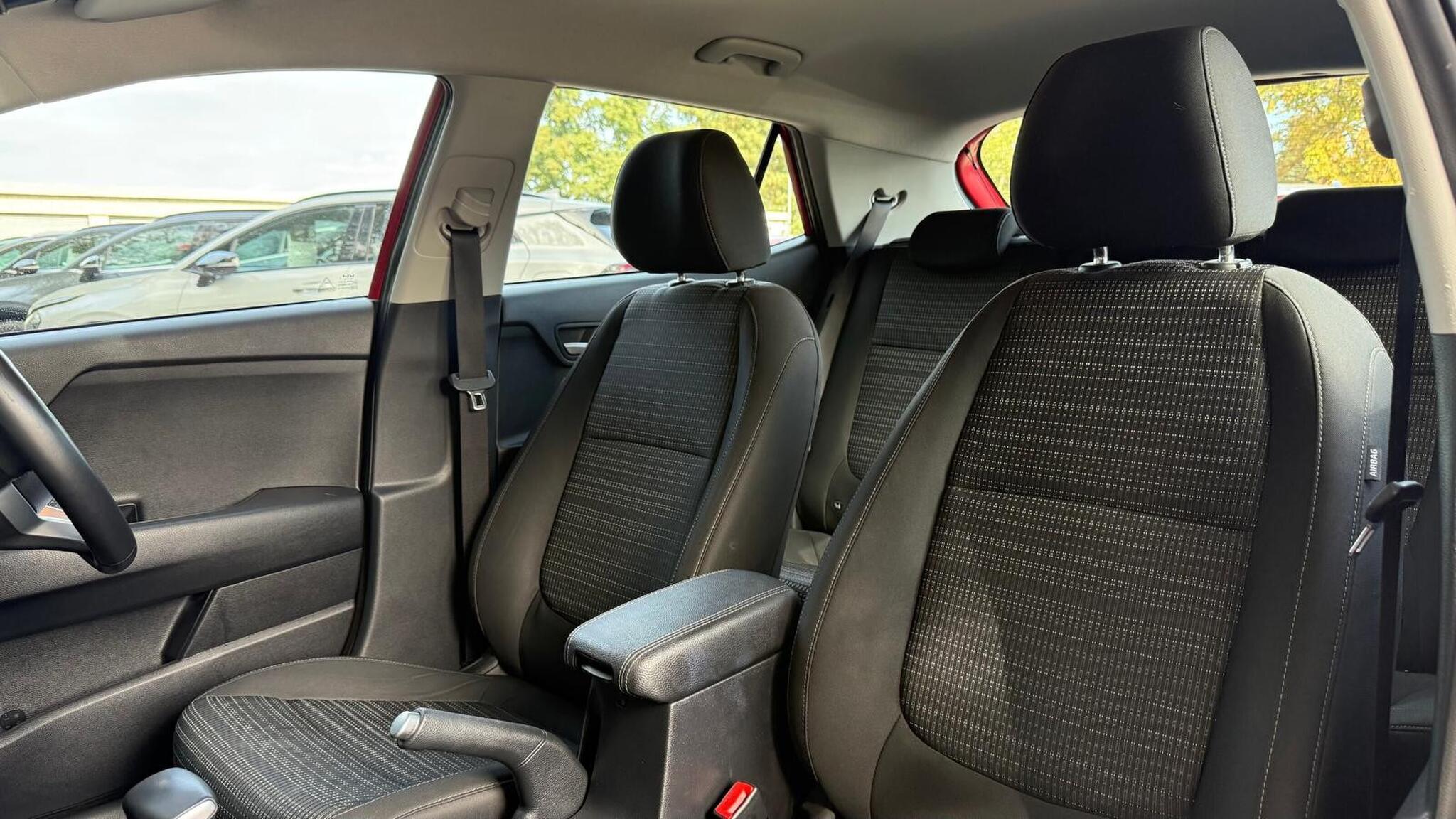 Kia Stonic view 24