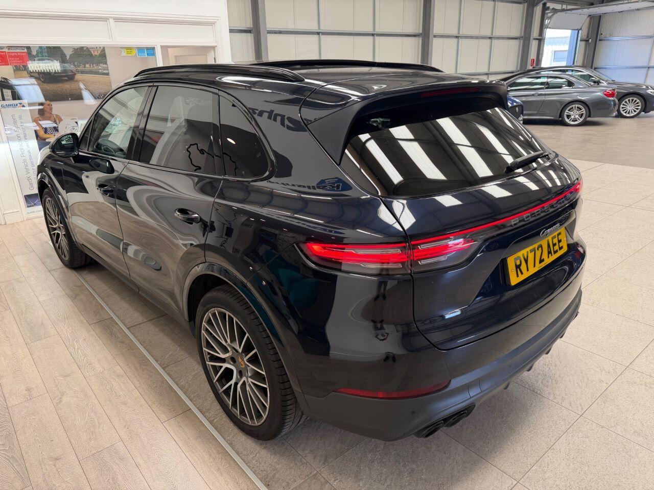 Porsche Cayenne view 21