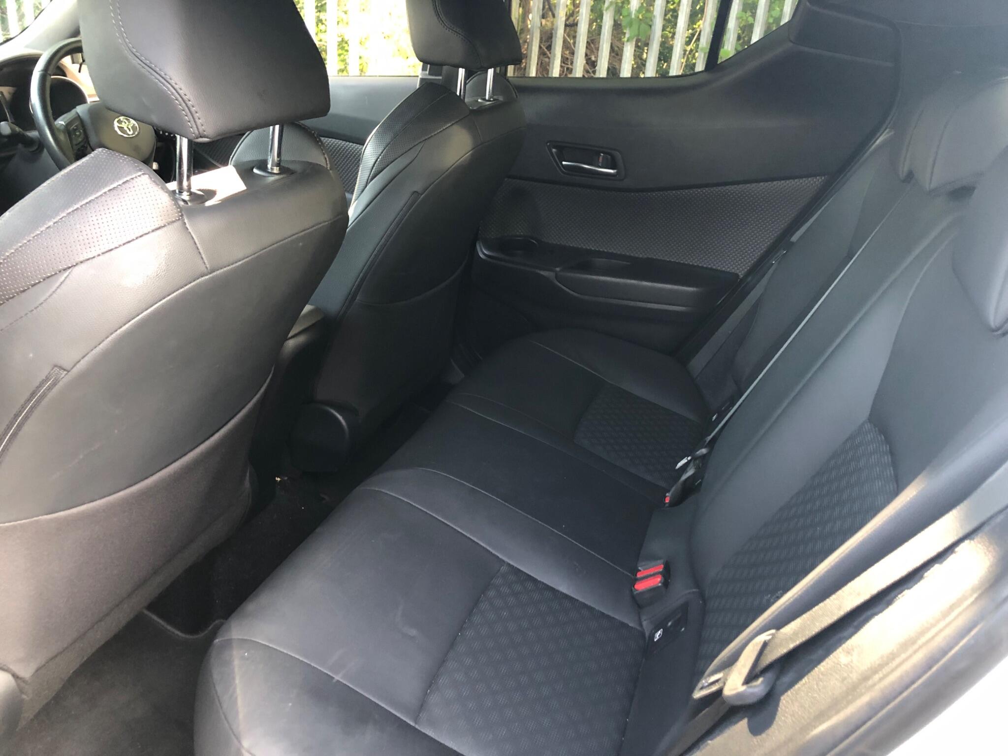 Toyota C-HR view 17
