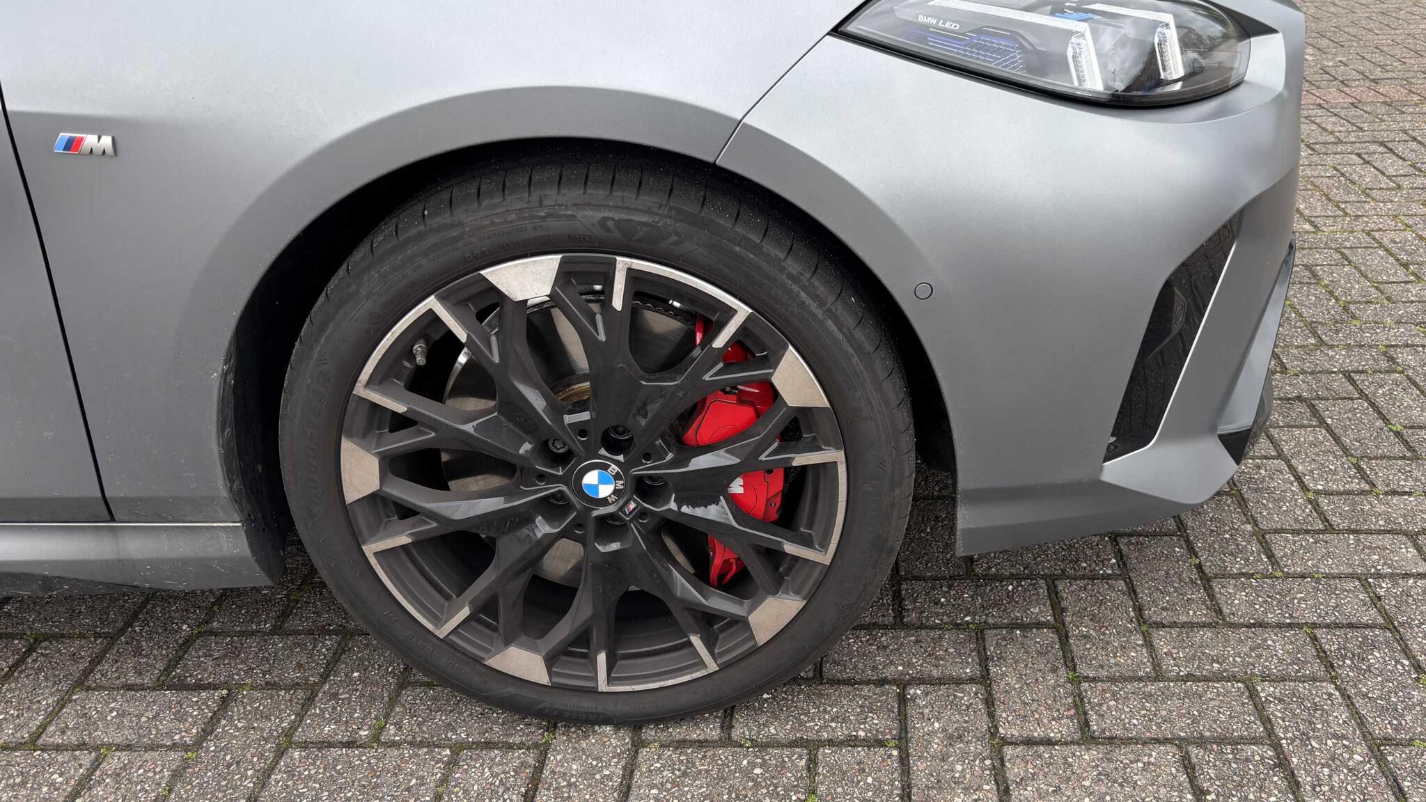 BMW 1 Series view 6